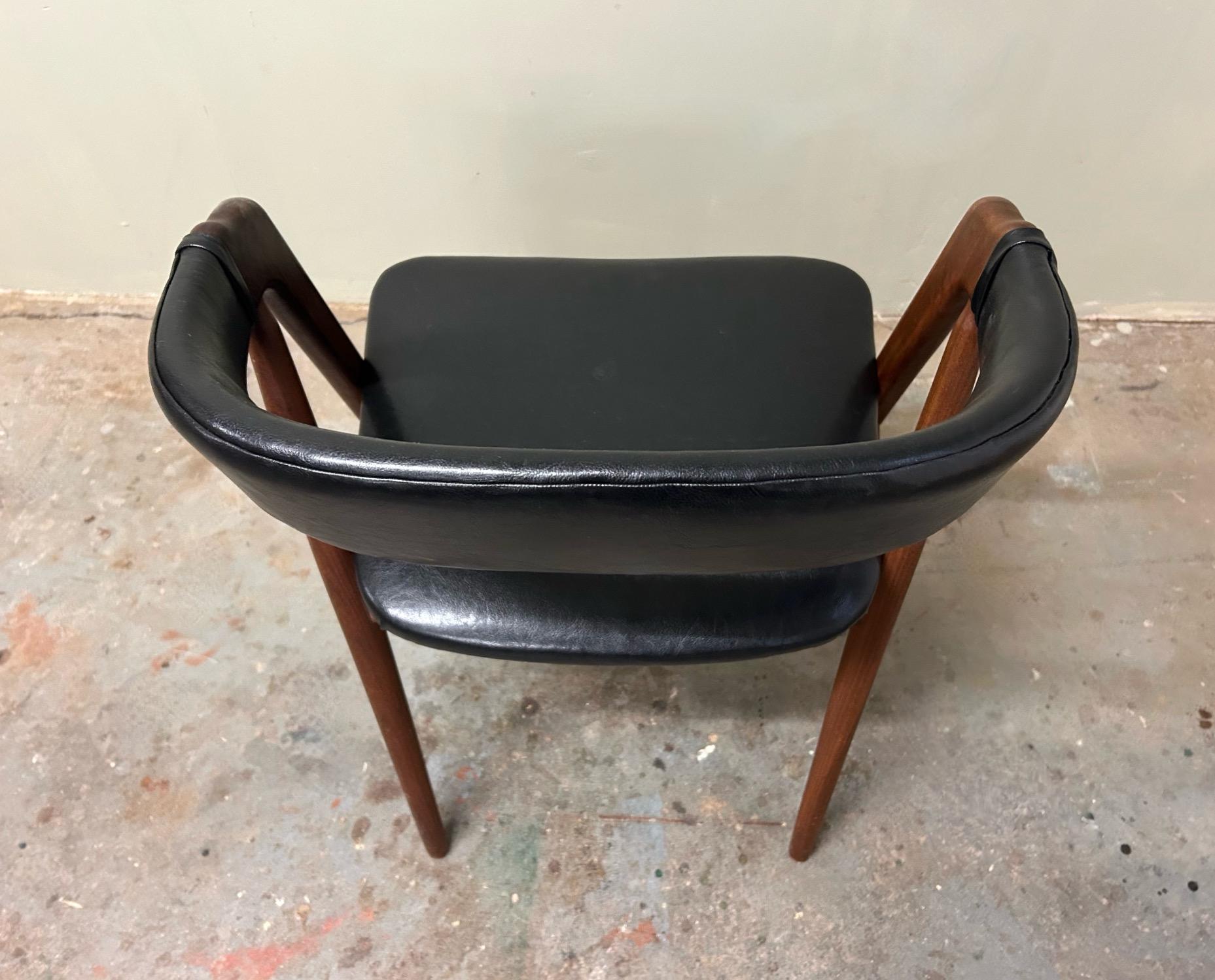 Danish Thomas Harlev for Farstrup Teak and Black Vinyl Dining Desk Chair 1950s For Sale 11