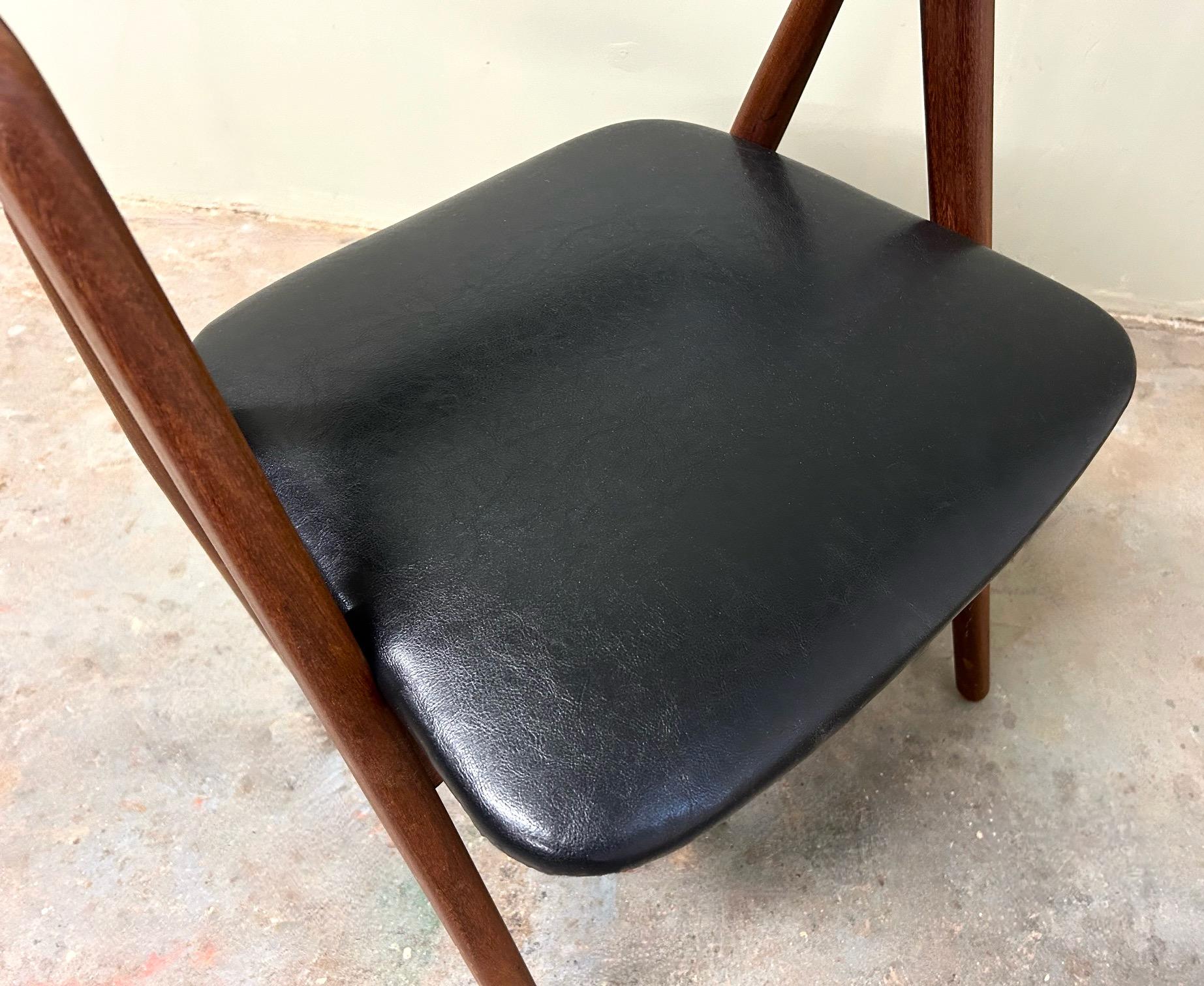 Danish Thomas Harlev for Farstrup Teak and Black Vinyl Dining Desk Chair 1950s In Excellent Condition For Sale In London, GB