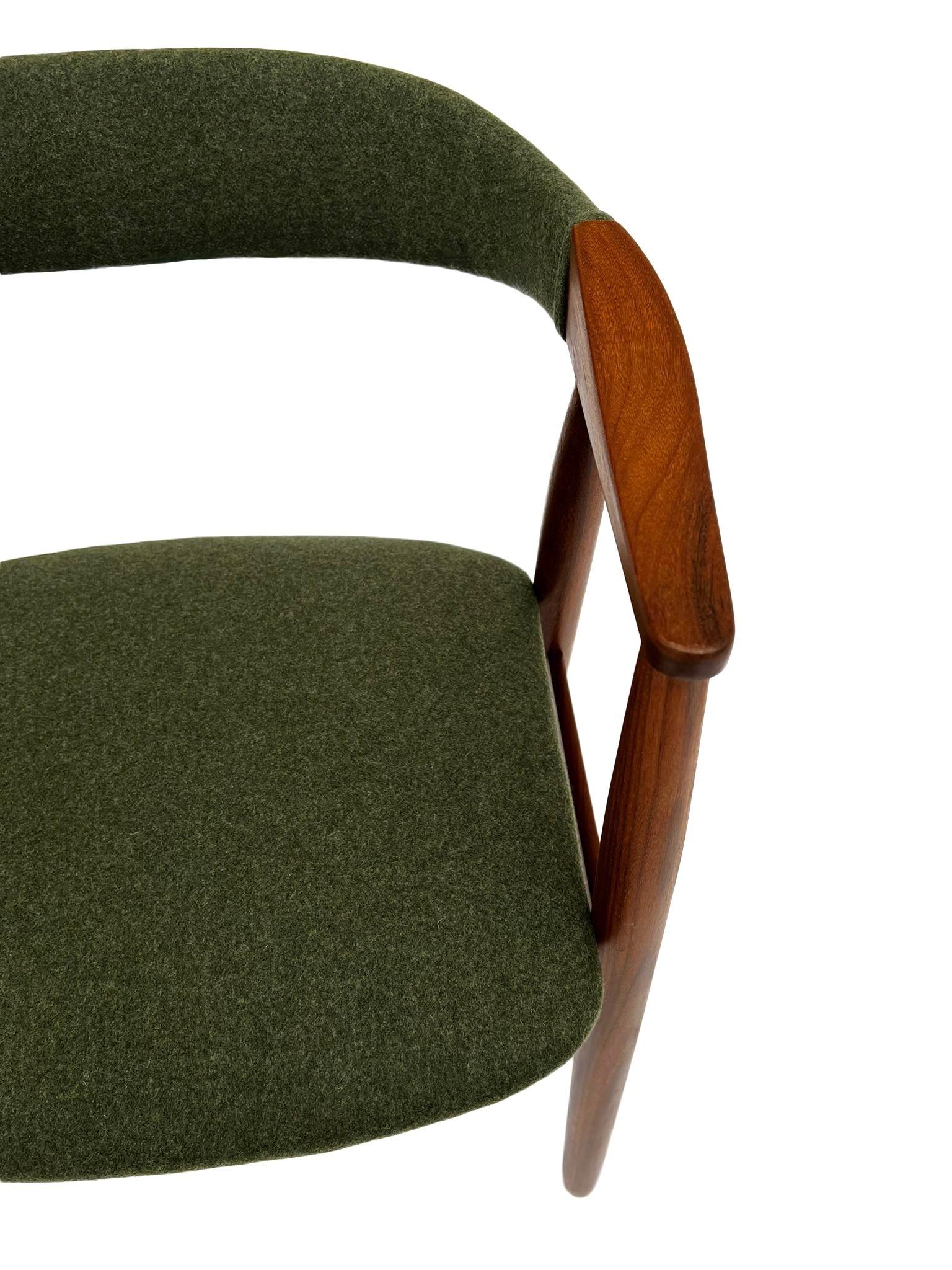 Danish Thomas Harlev Model 213 for Farstrup Teak and Green Wool Office Armchair In Excellent Condition In London, GB