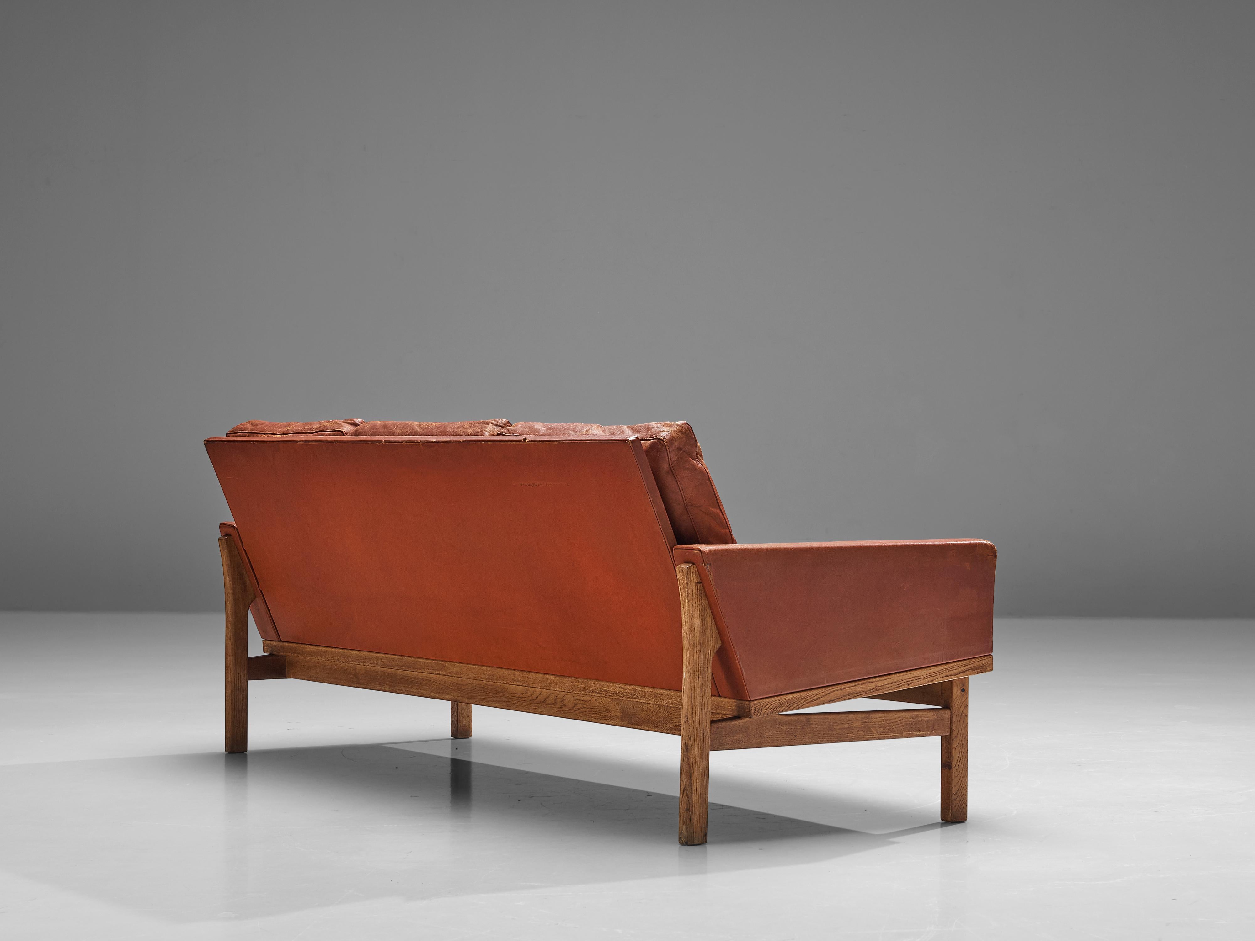 Dänisches Dreisitzer-Sofa aus rotbraunem Leder im Angebot 1