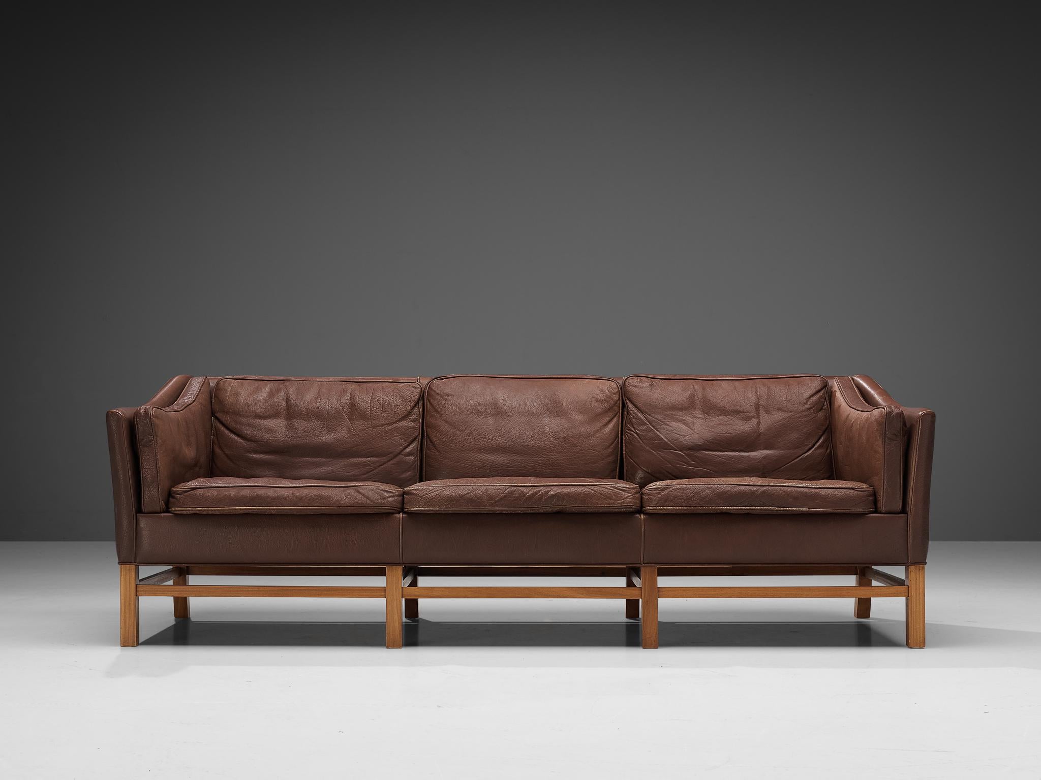 Danish Three Seat Sofa in Umber Leather and Mahogany In Good Condition For Sale In Waalwijk, NL