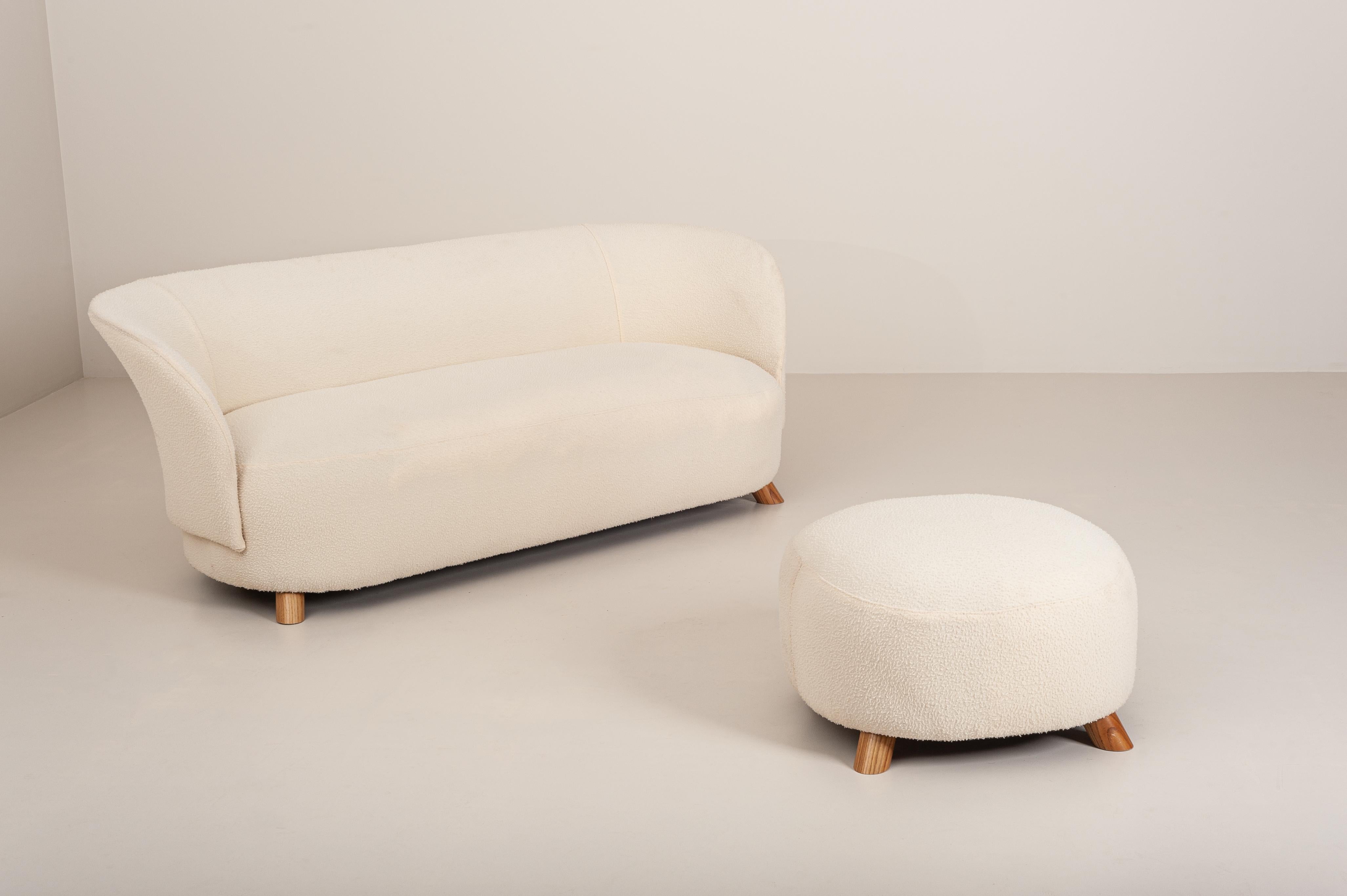 Scandinave moderne Canapé danois à trois mers tapissé de tissu toscan 'Casentino', Danemark, années 1940 en vente