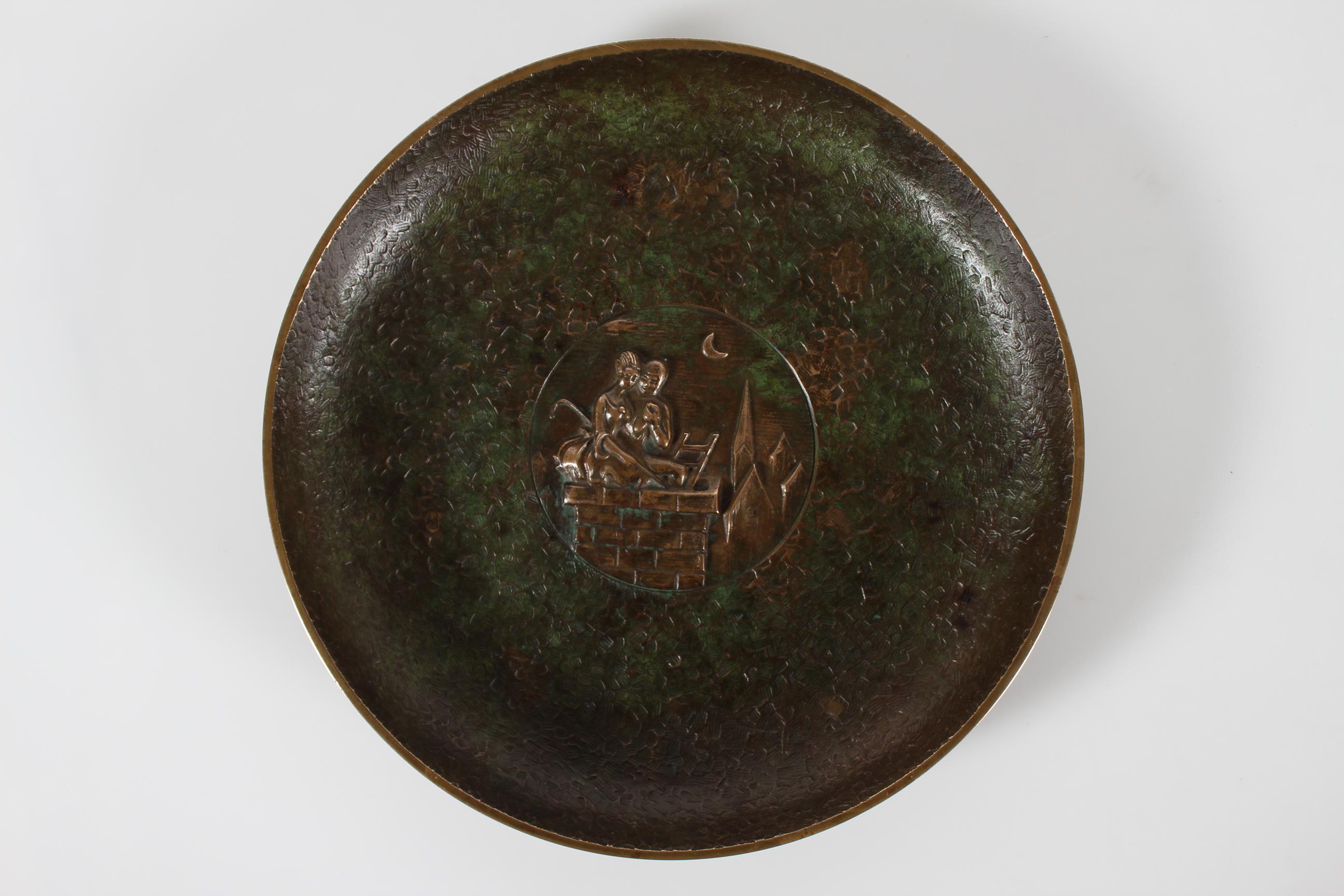 Danish Art Deco patinated bronze dish made in Denmark 1940-50.
The dish has in the center a relief of a tableau from H. C. Andersen´s fairytale 