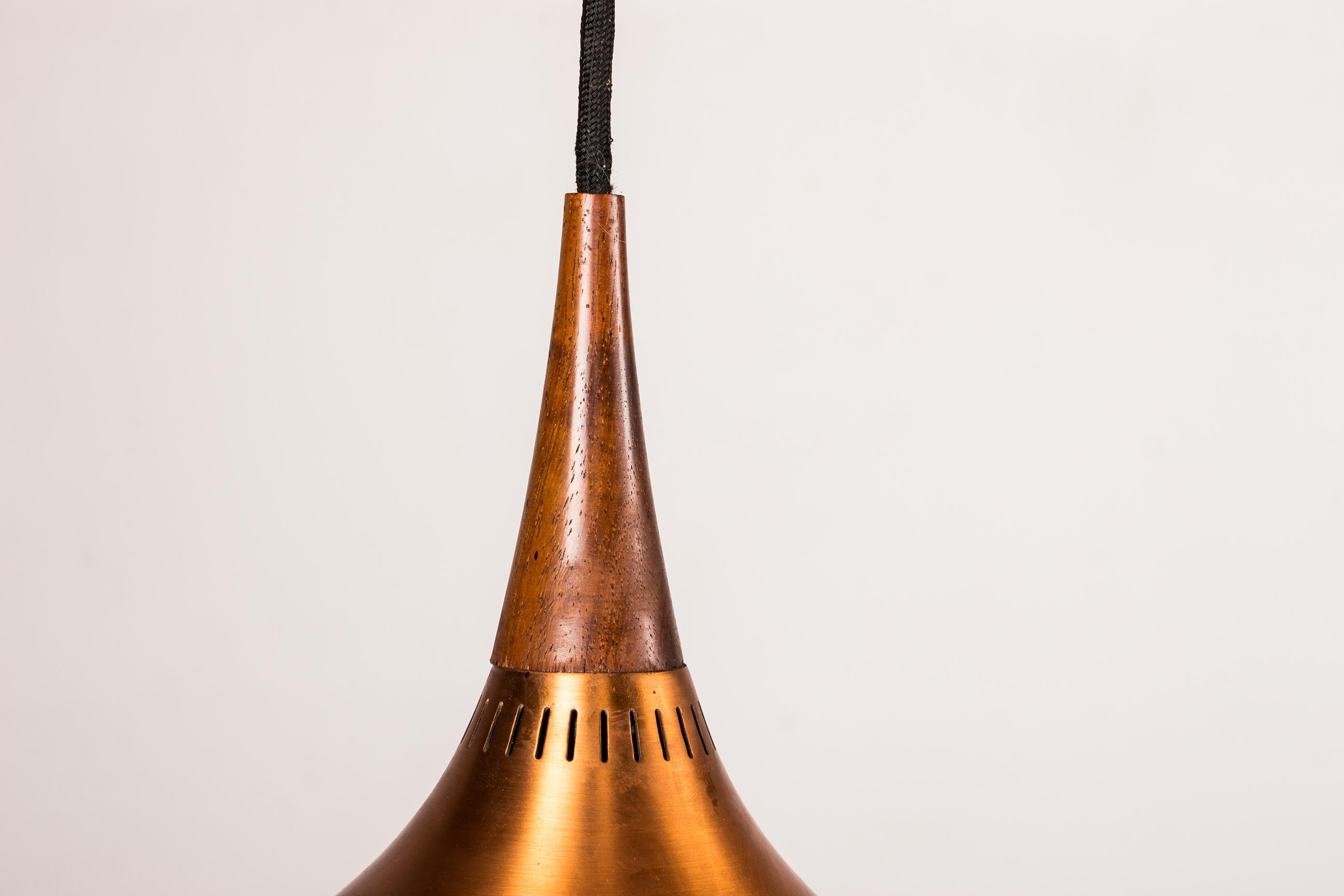Métal Lampe à suspension triple danoise, métal et bois de rose, modèle Orient, Jo Hammerborg 1965 en vente