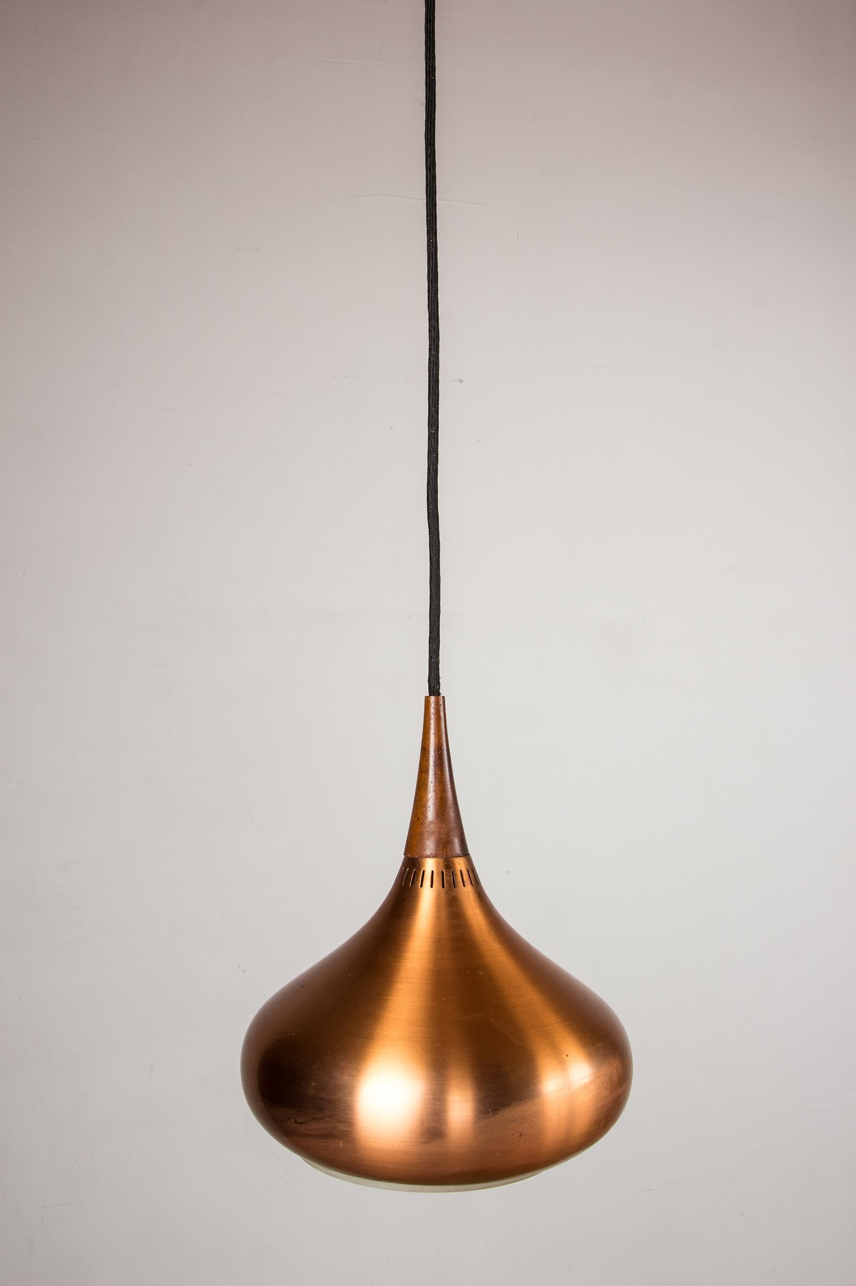 Danish triple pendant light, metal+Rosewood, Orient model, Jo Hammerborg 1965. For Sale 2
