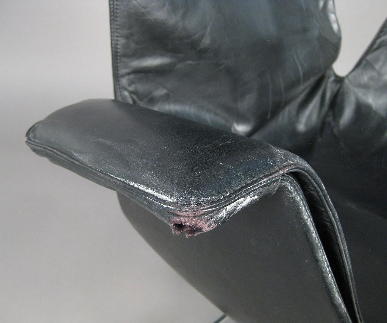 Danish Tulip Chair FK 6725, by Jørgen Kastholm & Preben Fabricius, 1964 In Distressed Condition In Porto, PT