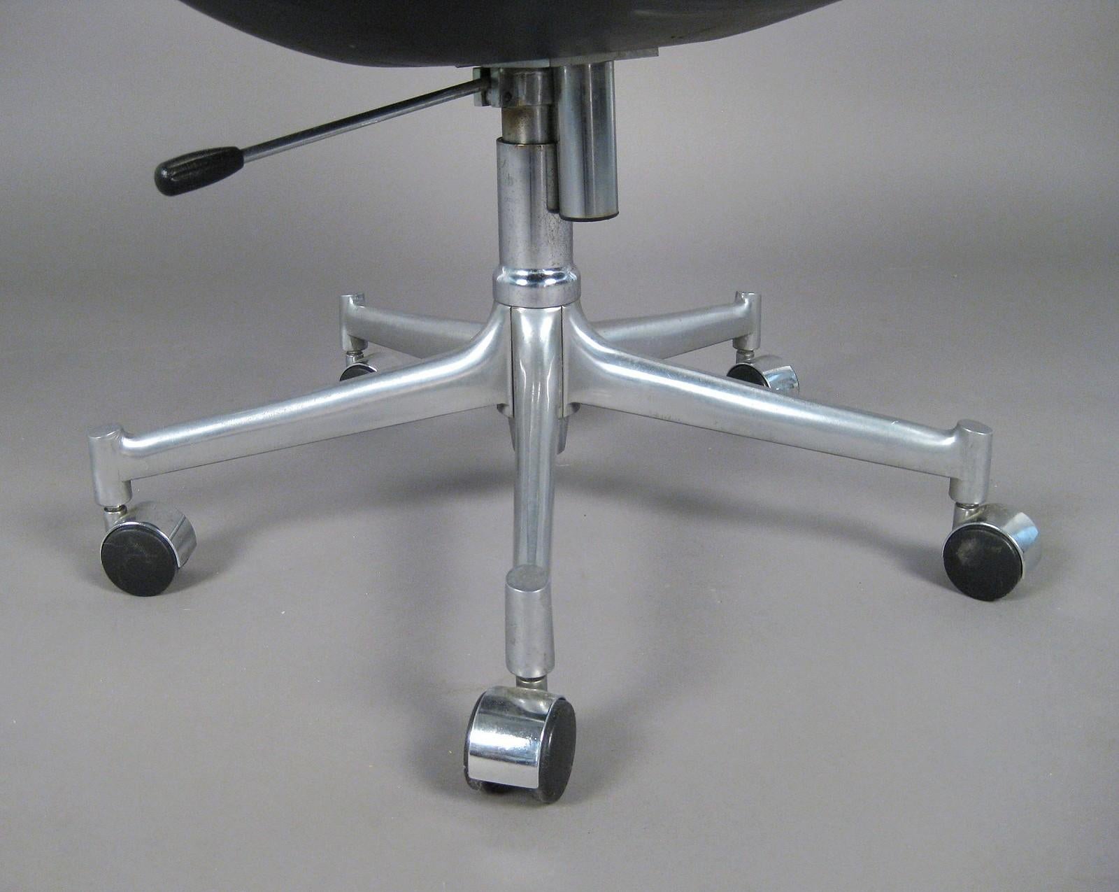 Steel Danish Tulip Chair FK 6725, by Jørgen Kastholm & Preben Fabricius, 1964