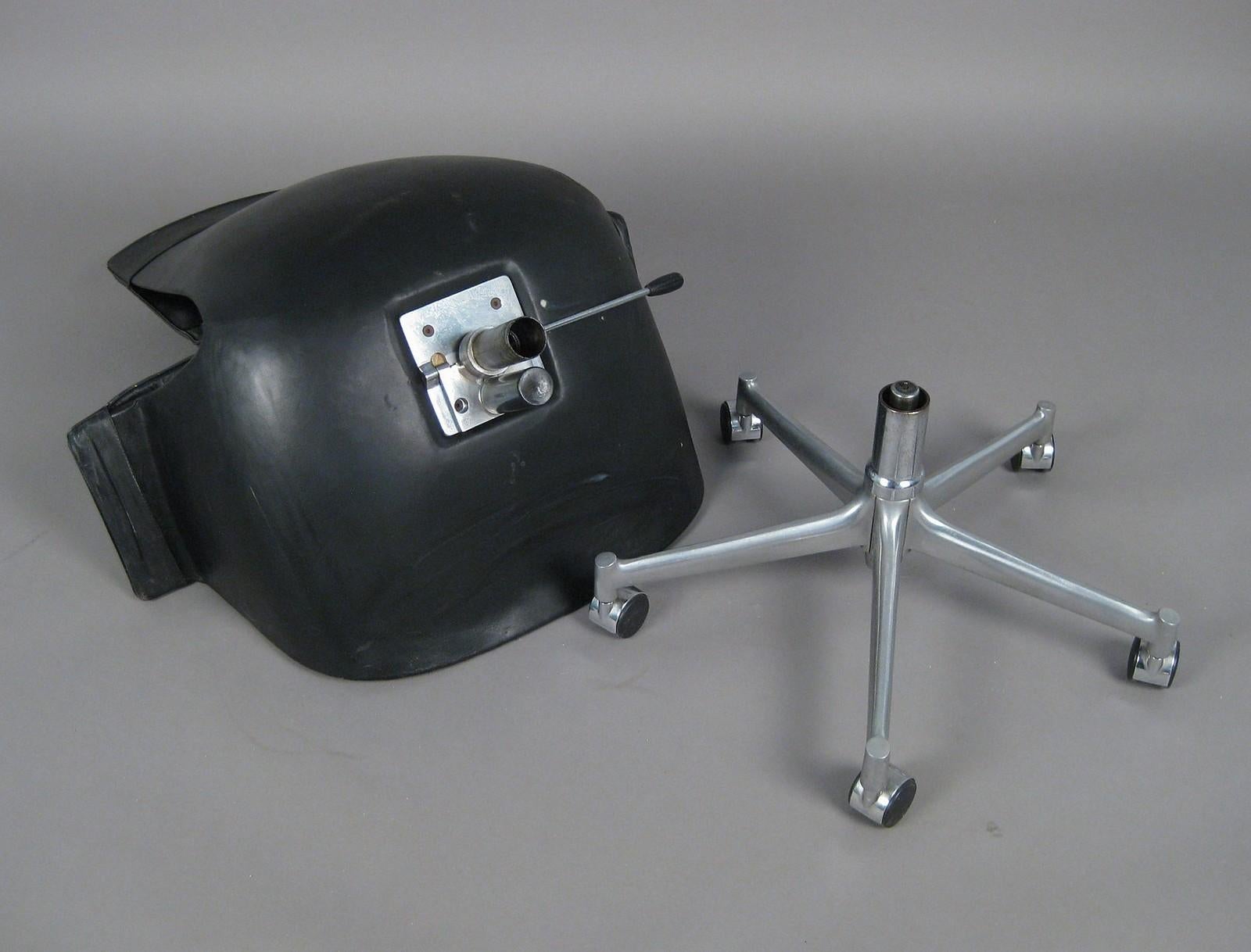 Danish Tulip Chair FK 6725, by Jørgen Kastholm & Preben Fabricius, 1964 1