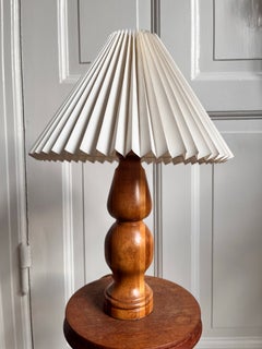Danish Turned Wood Table Lamp With Curvy Edges and White Lamp Shade, ca. 1970s