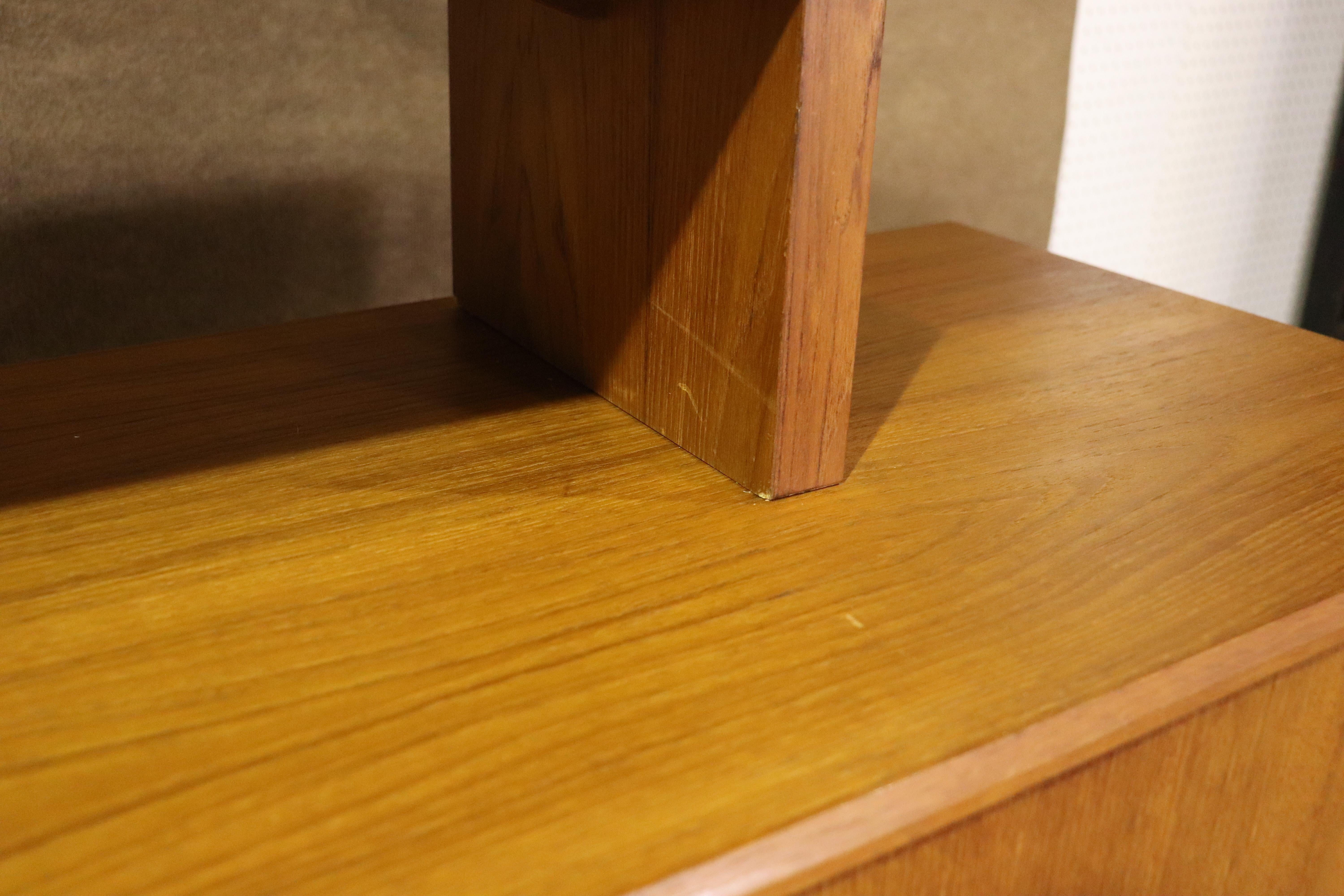 Credenza danese in due pezzi con armadio in vendita 1