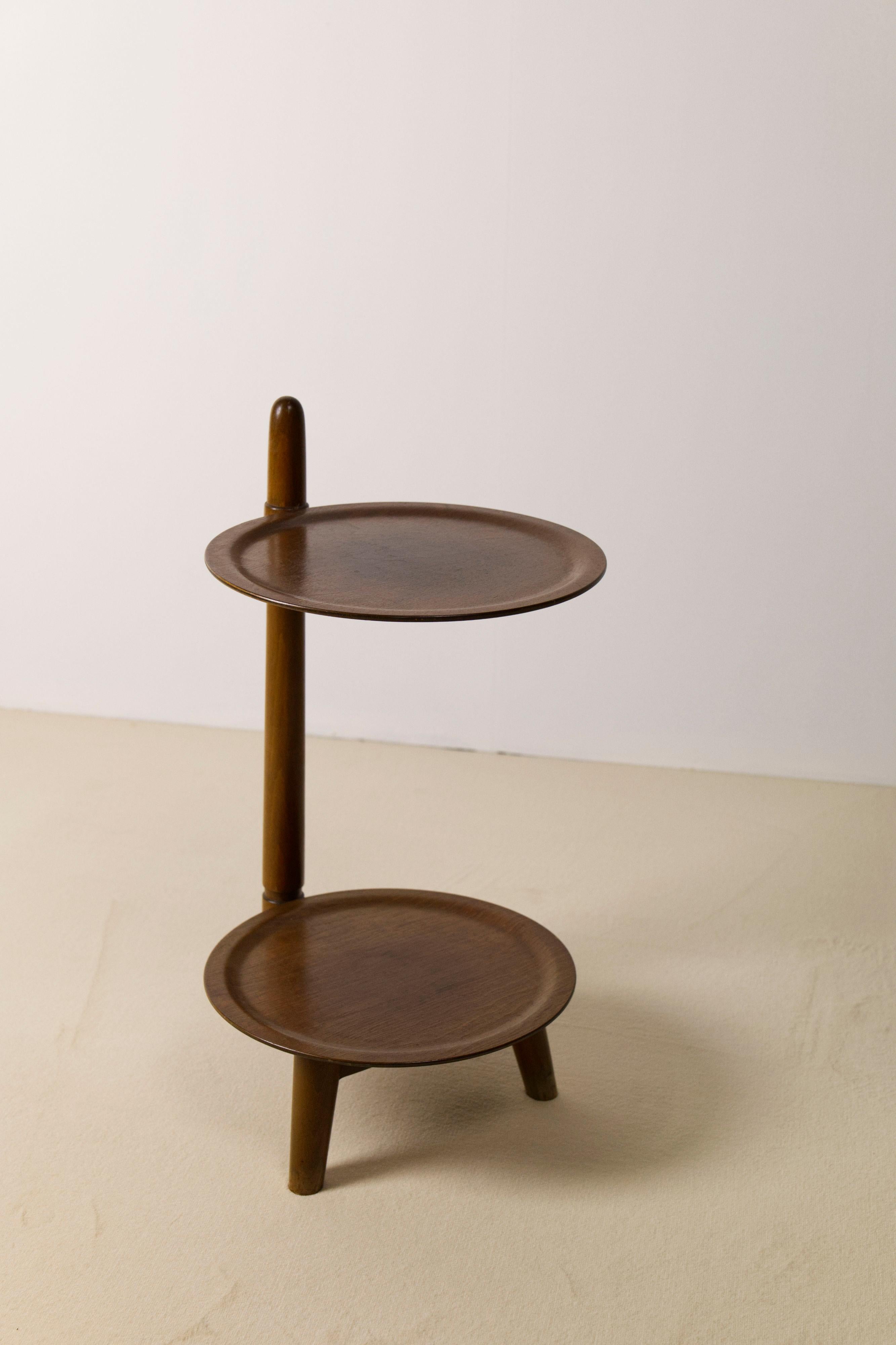 Danois Table d'appoint danoise à deux niveaux par Edmund Jørgensen, années 1950 en vente