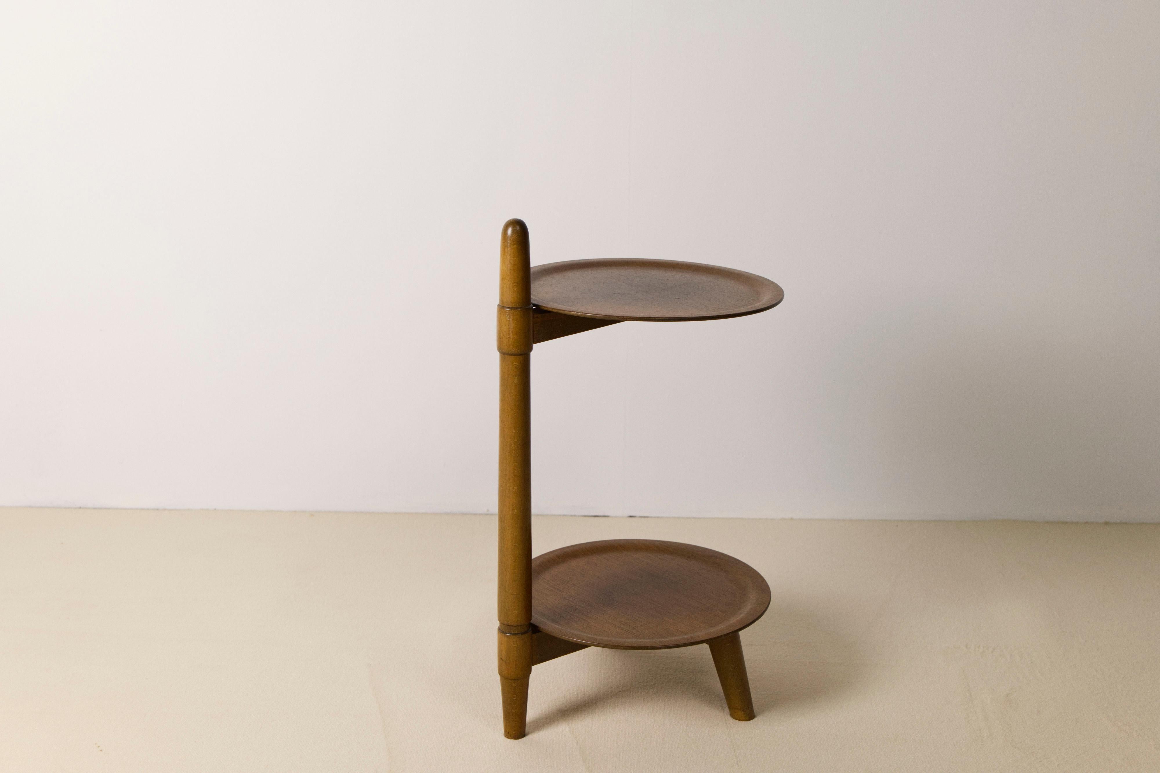 Tacheté Table d'appoint danoise à deux niveaux par Edmund Jørgensen, années 1950 en vente
