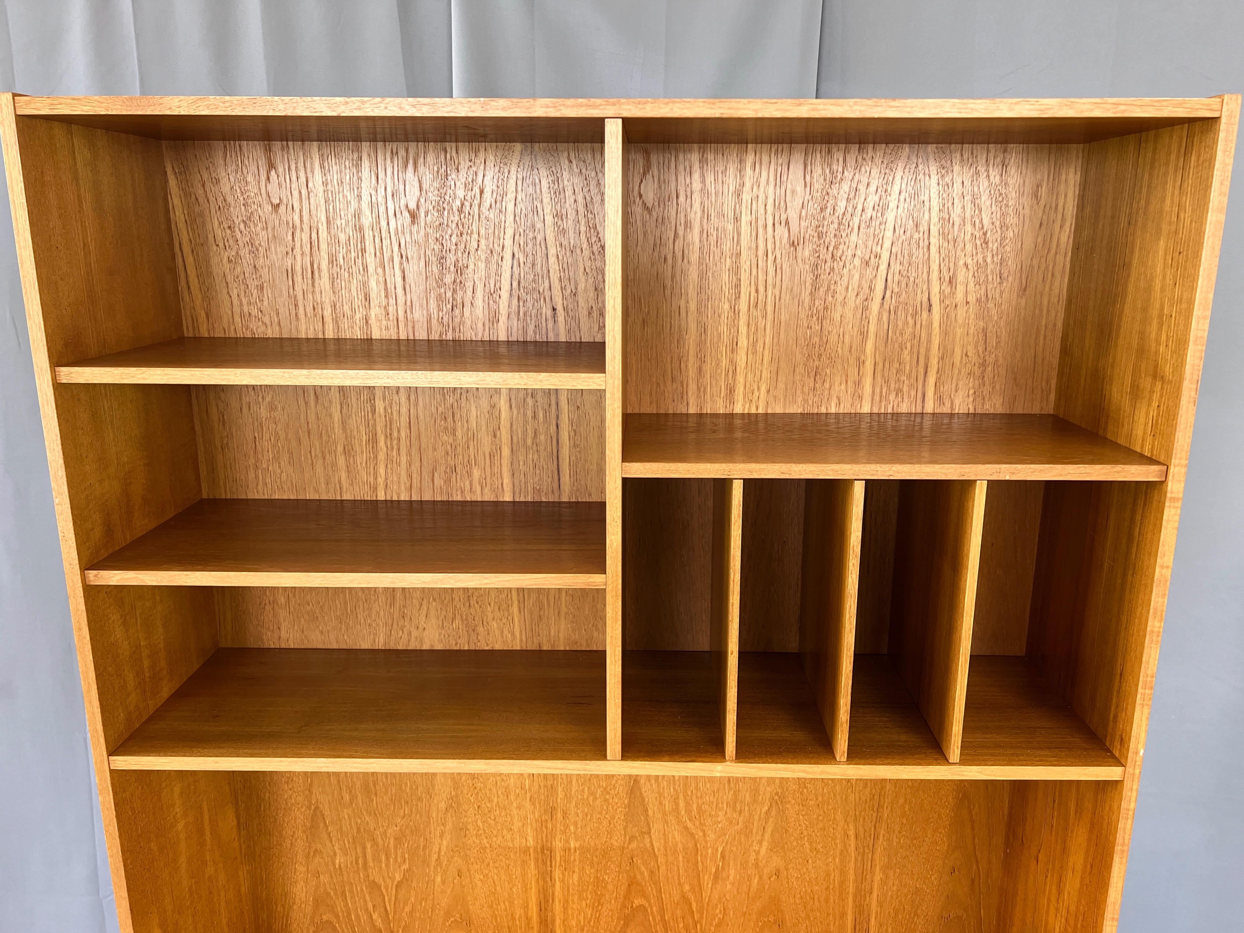 Danish UP Møbelfabrik Poul Hundevad-Style Teak Bookcase and Cabinet Hutch, 1970s In Good Condition For Sale In San Francisco, CA