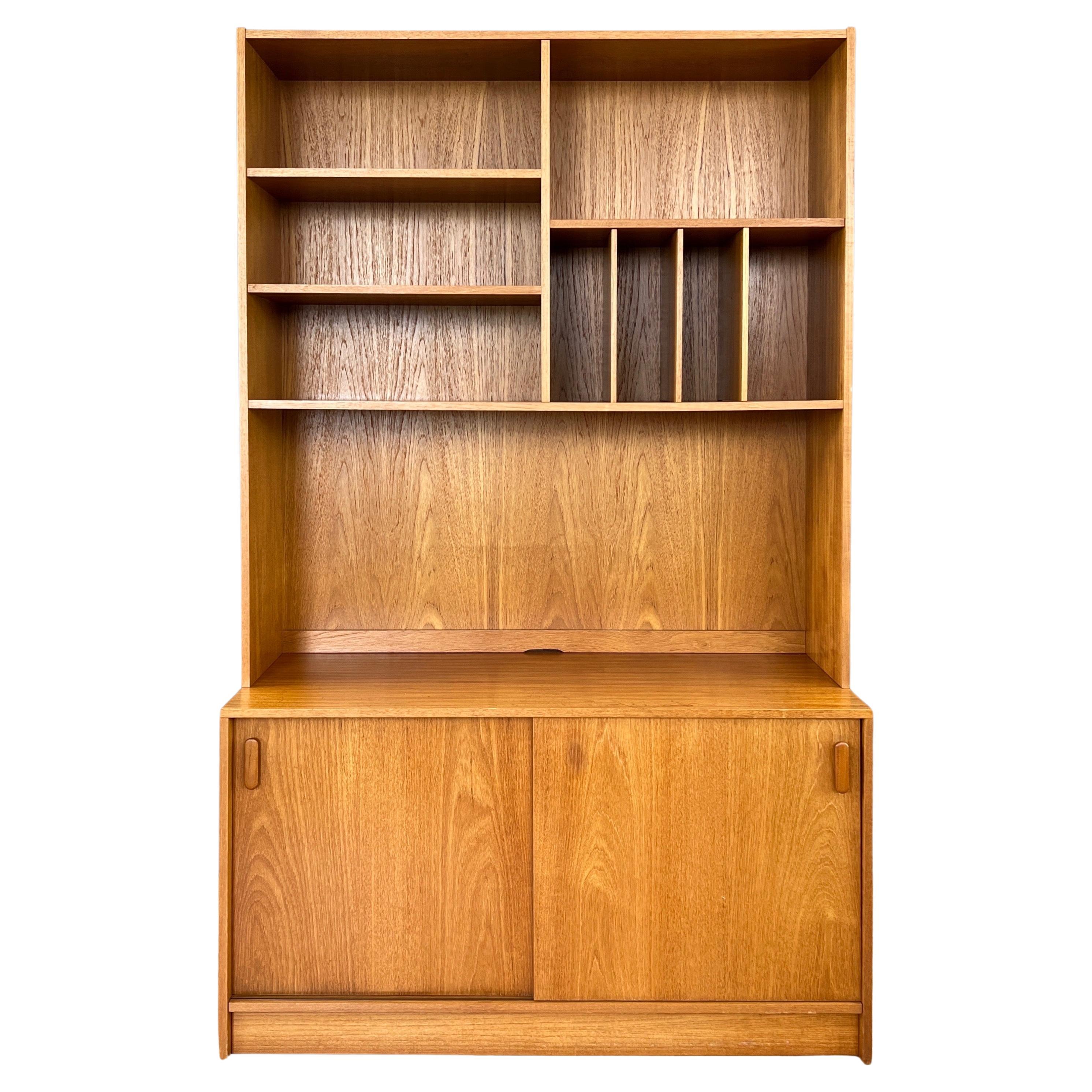 Danish UP Møbelfabrik Poul Hundevad-Style Teak Bookcase and Cabinet Hutch, 1970s For Sale