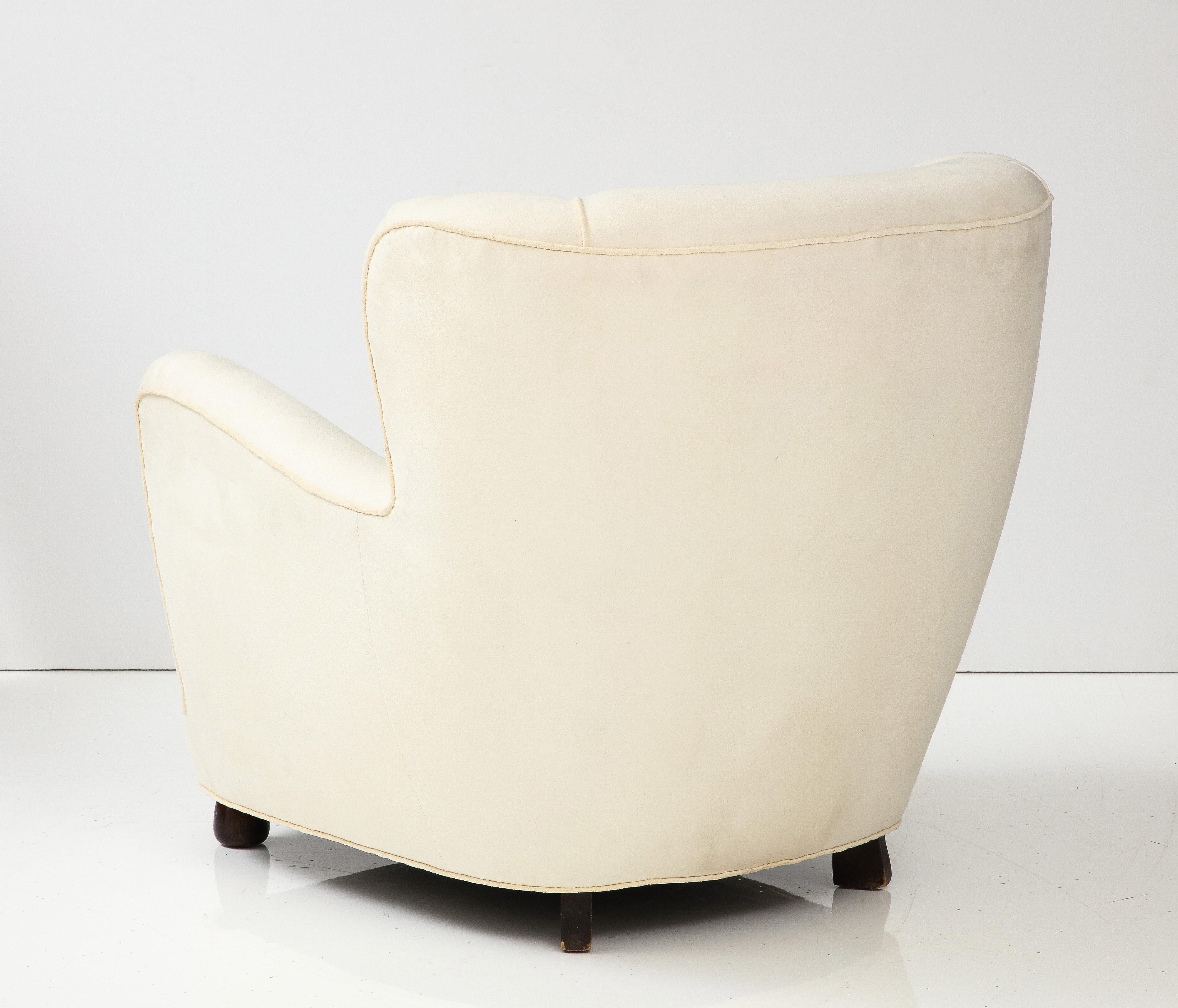 Danish Upholstered Club Chair in Muslin, 1940's For Sale 5