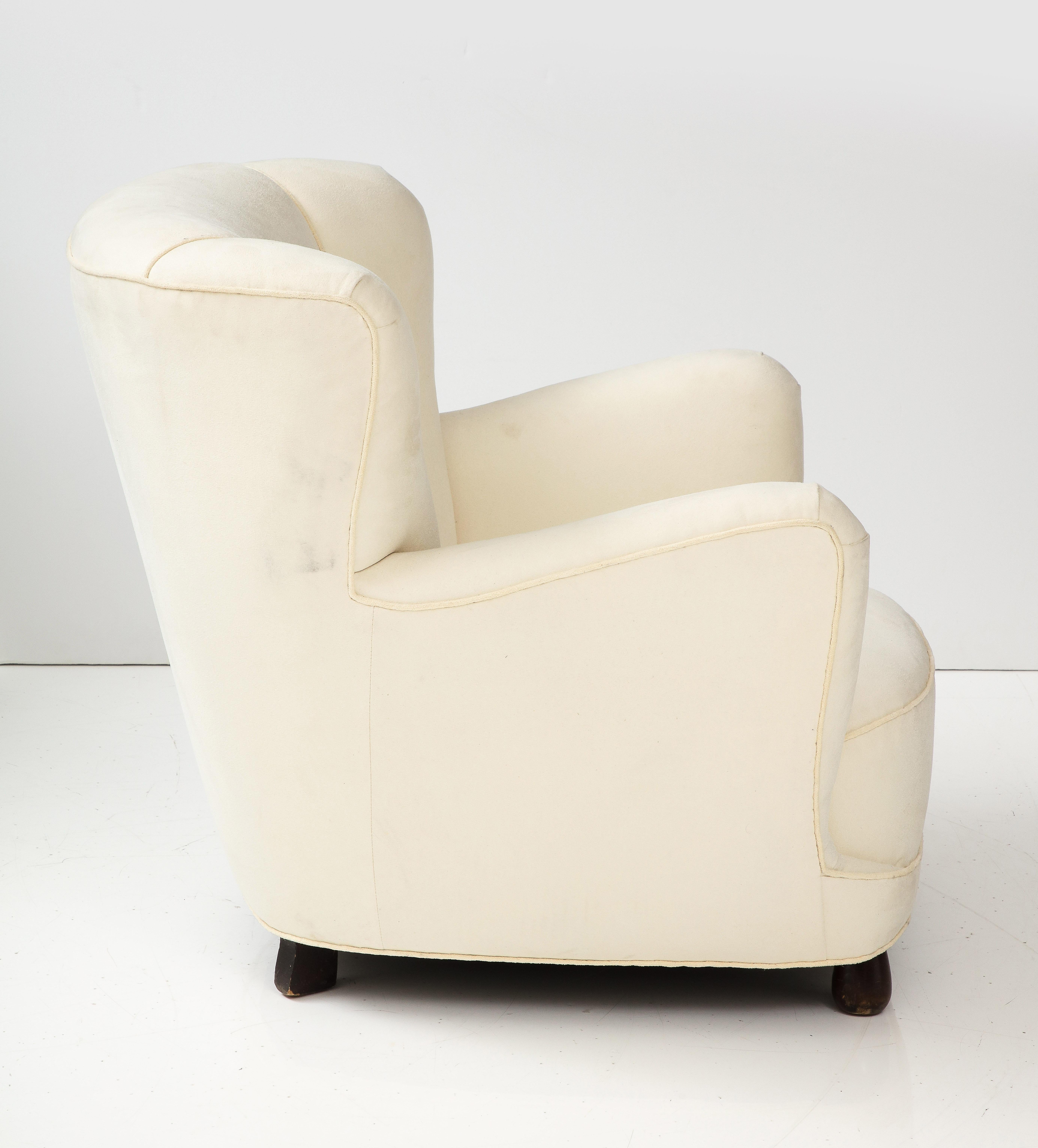 Danish Upholstered Club Chair in Muslin, 1940's For Sale 8