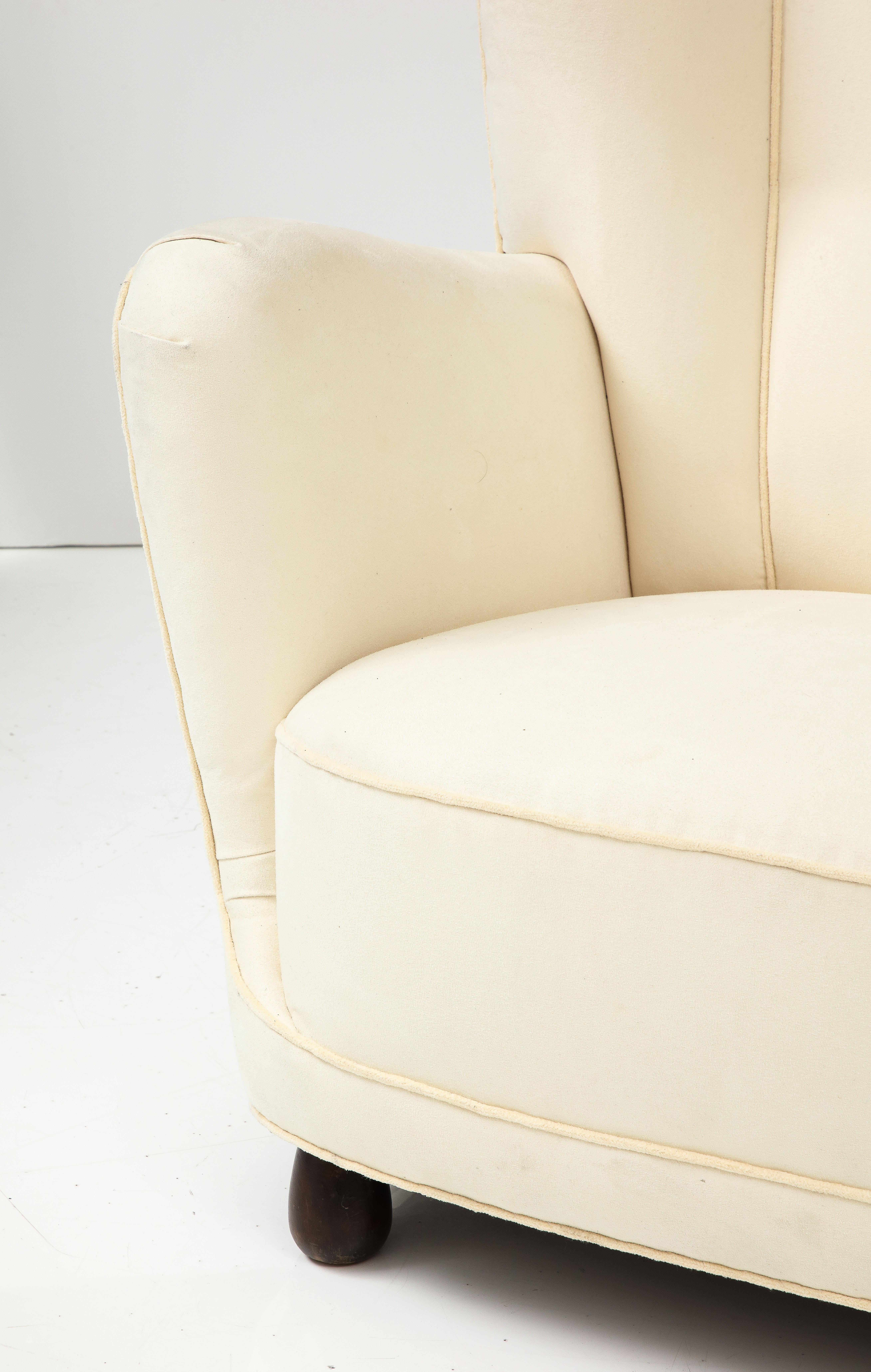 Mid-20th Century Danish Upholstered Club Chair in Muslin, 1940's For Sale
