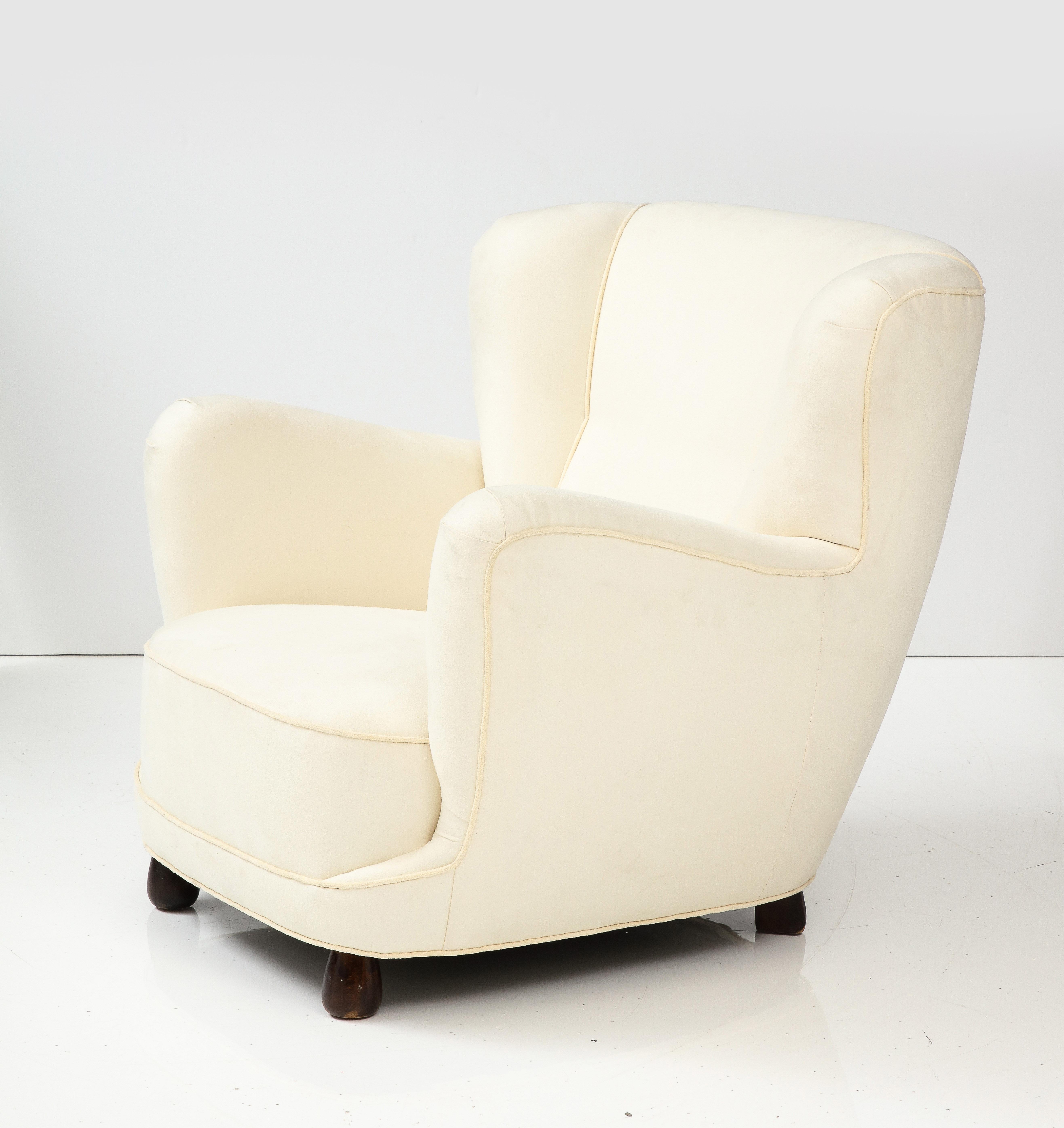 Danish Upholstered Club Chair in Muslin, 1940's For Sale 1