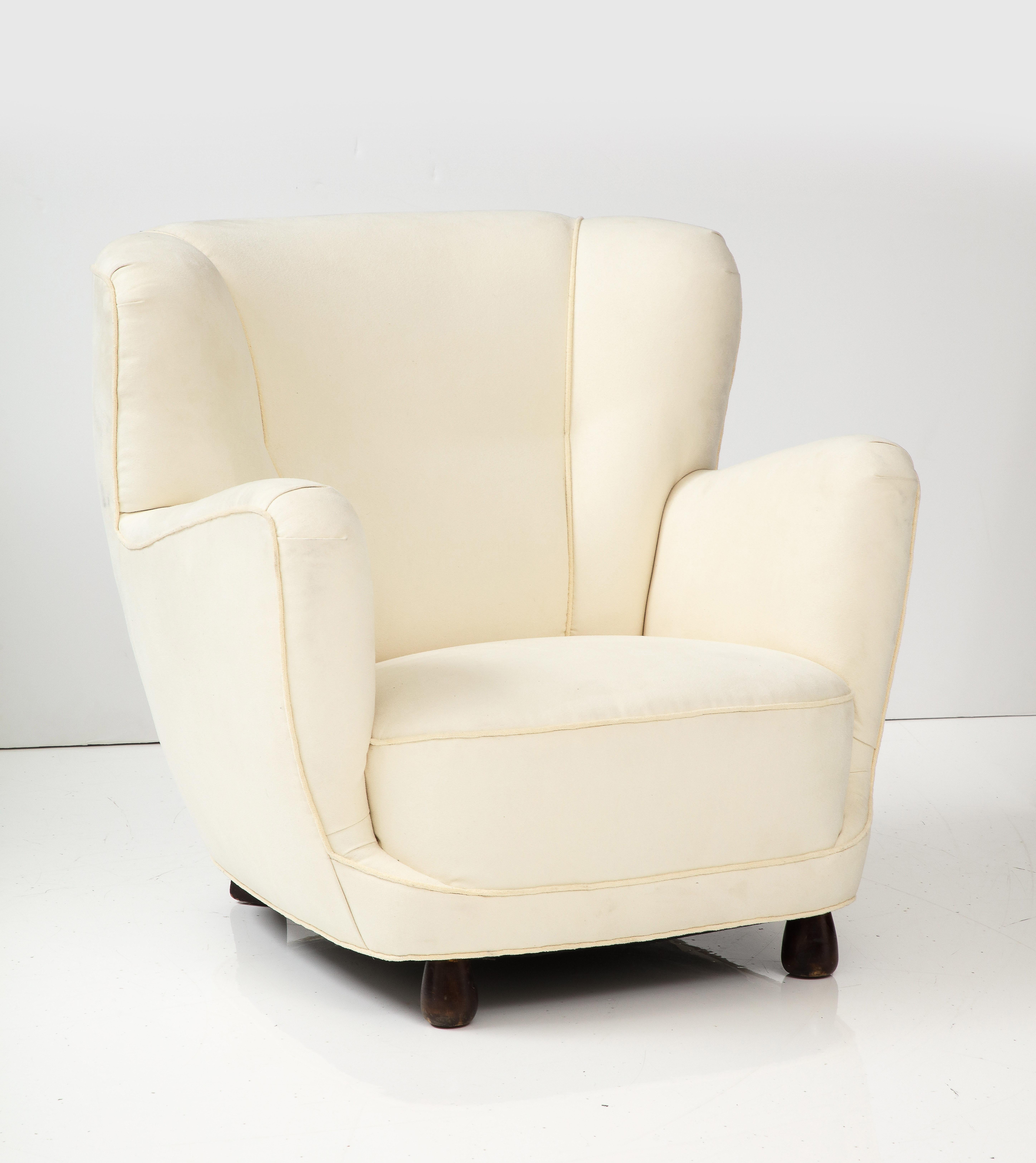 Danish Upholstered Club Chair in Muslin, 1940's For Sale 4