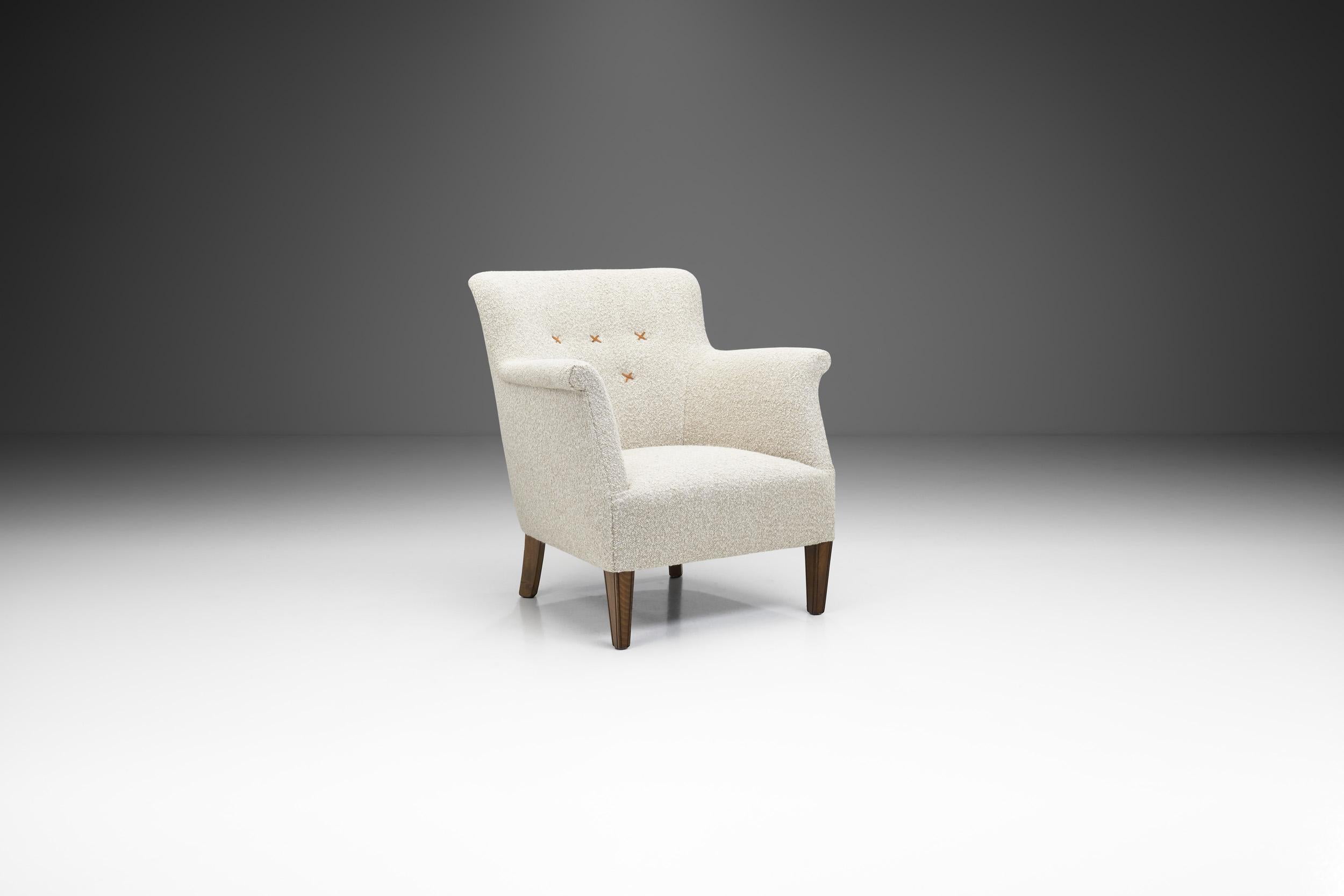 Mid-Century moderno Sedia imbottita danese con gambe in faggio, Danimarca, anni '40 in vendita