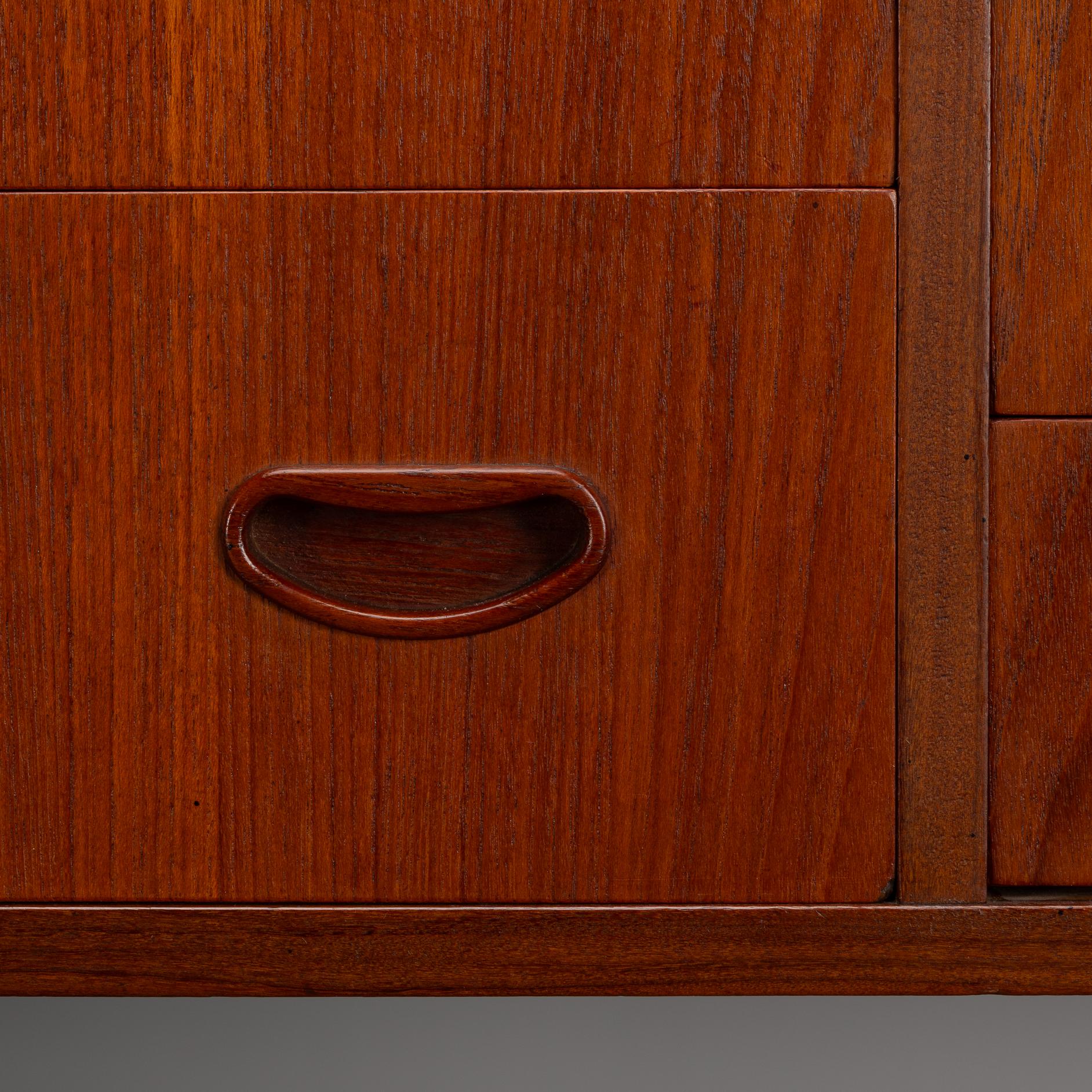 Tavolino da toeletta danese in teak di AG Spejl Kobberbeskyttet, anni '60 in vendita 4