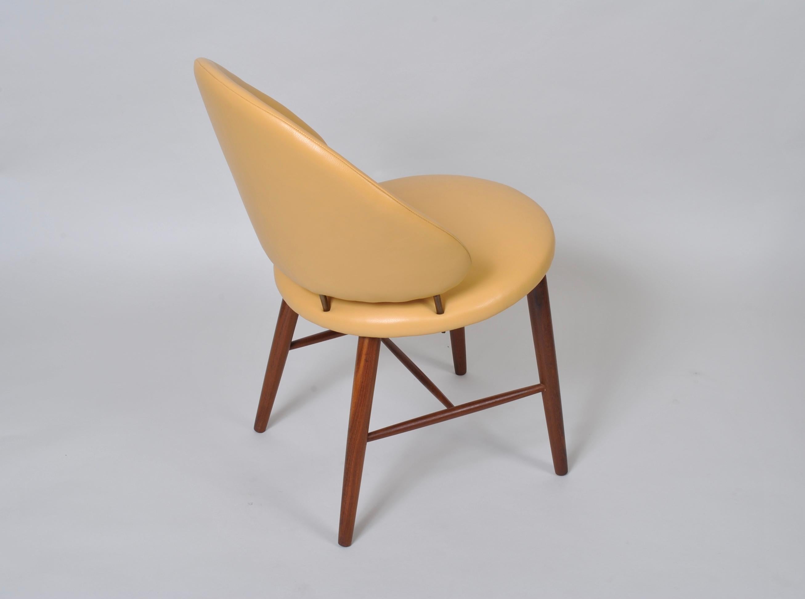 Danish Vanity Table and Chair, Svend Aage Madsen 4