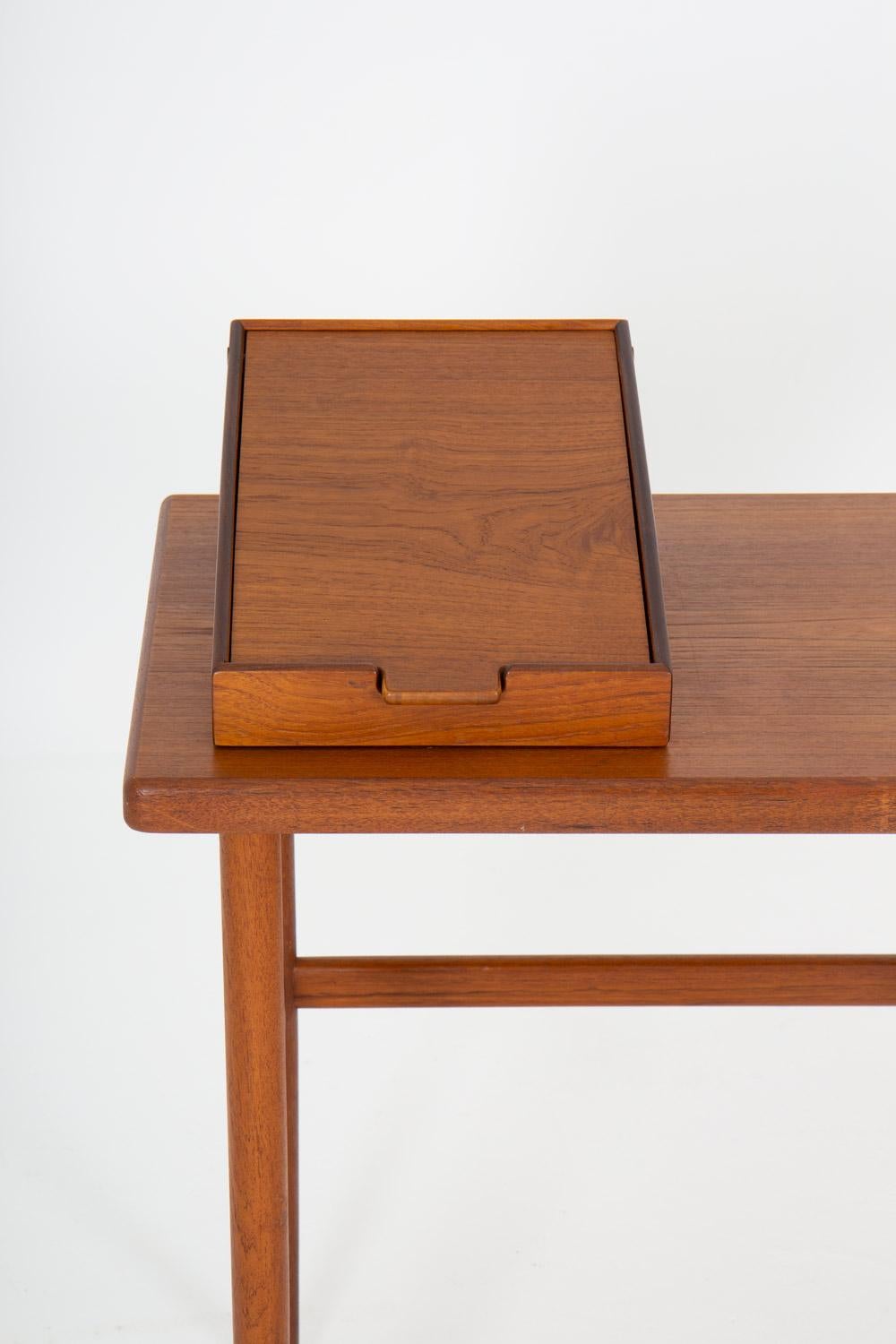 Dänischer Frisiertisch oder Schreibtisch aus Teakholz von Kurt Østervig, Dänemark (20. Jahrhundert) im Angebot