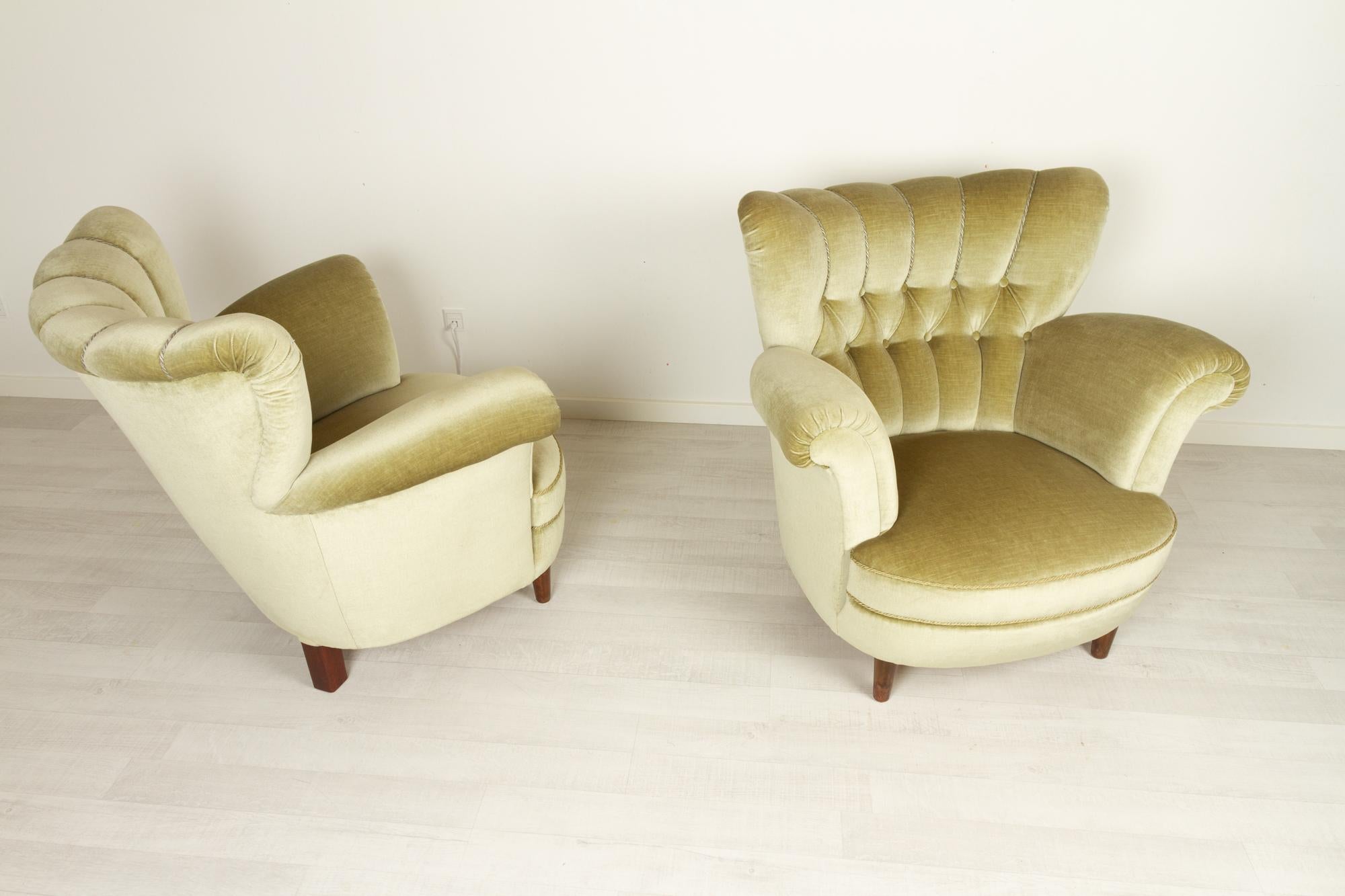 Danish Velour Wingback Lounge Chairs 1940s, Set of 2 For Sale 4