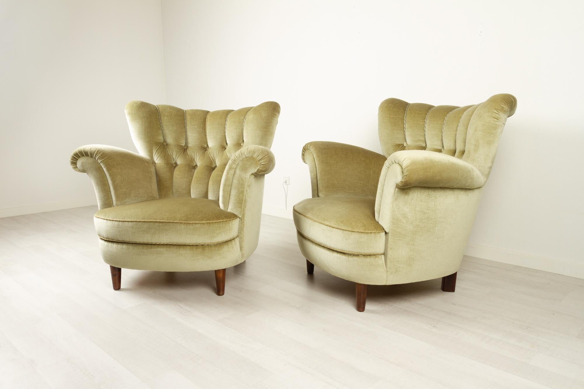 Mid-Century Modern Danish Velour Wingback Lounge Chairs 1940s, Set of 2 For Sale