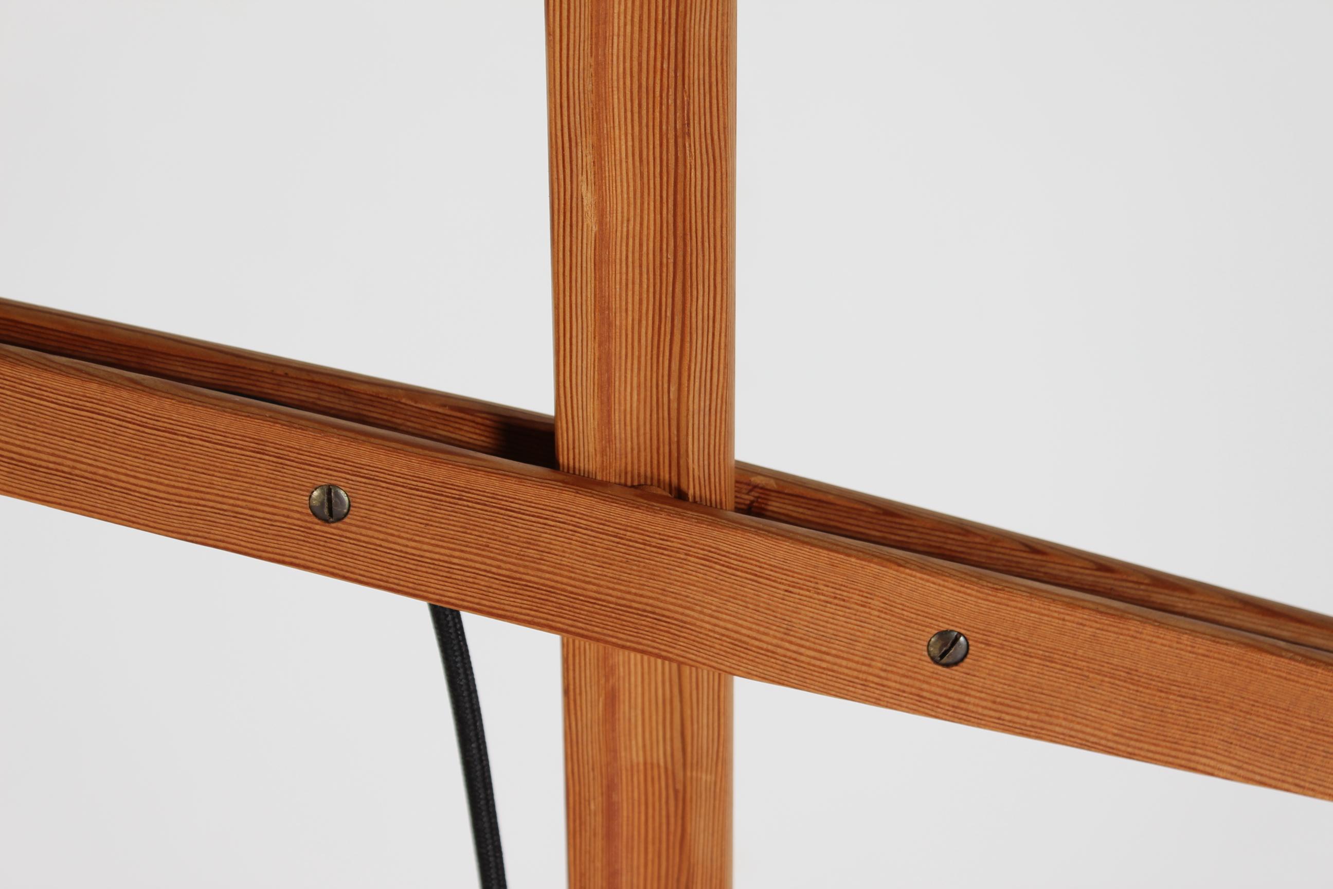 Late 20th Century Danish Vilhelm Wohlert Origon Pine Adjustable Floor Lamp 325 Le Klint Shade 70s For Sale