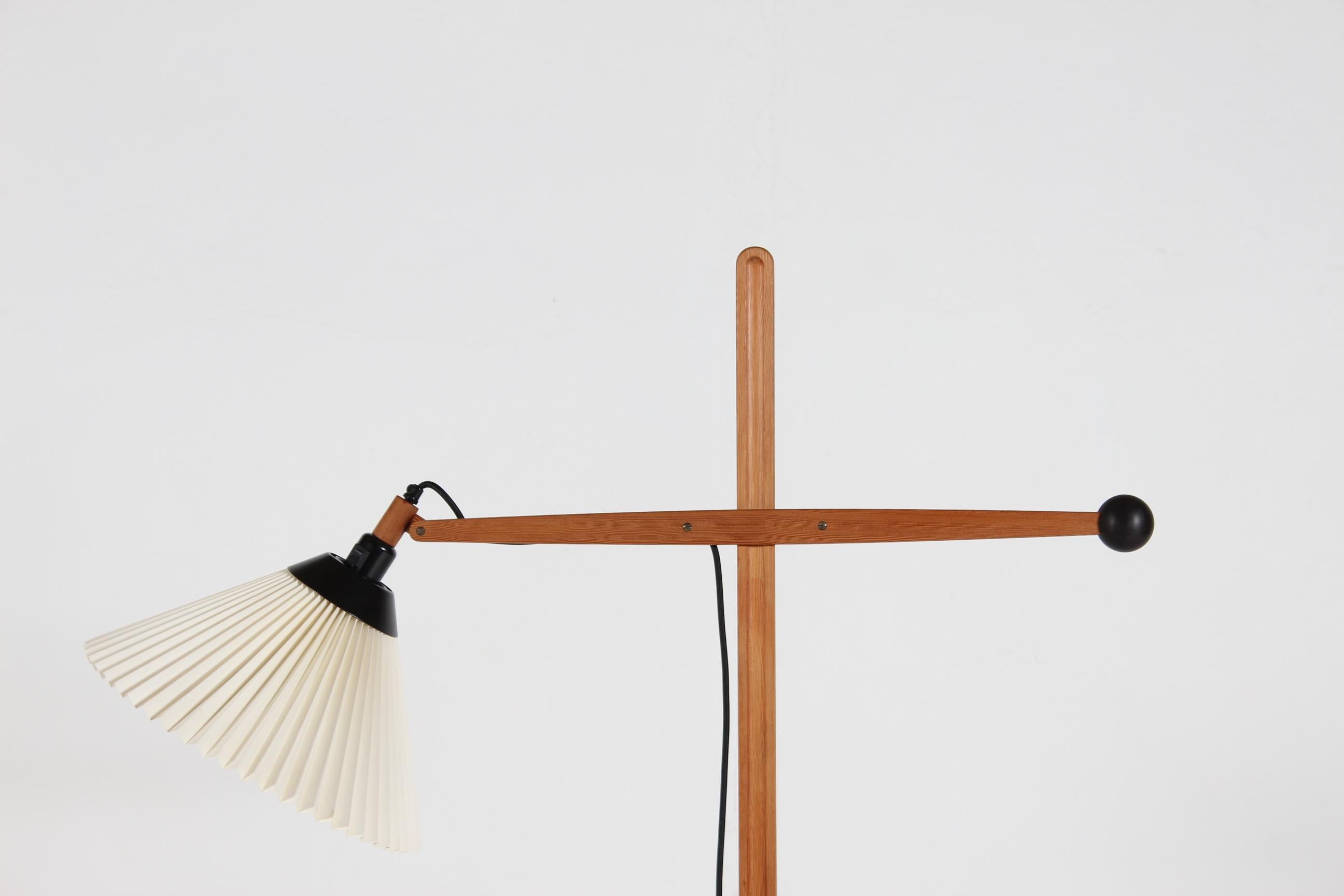 Danish Vilhelm Wohlert Origon Pine Adjustable Floor Lamp 325 Le Klint Shade 70s For Sale 1