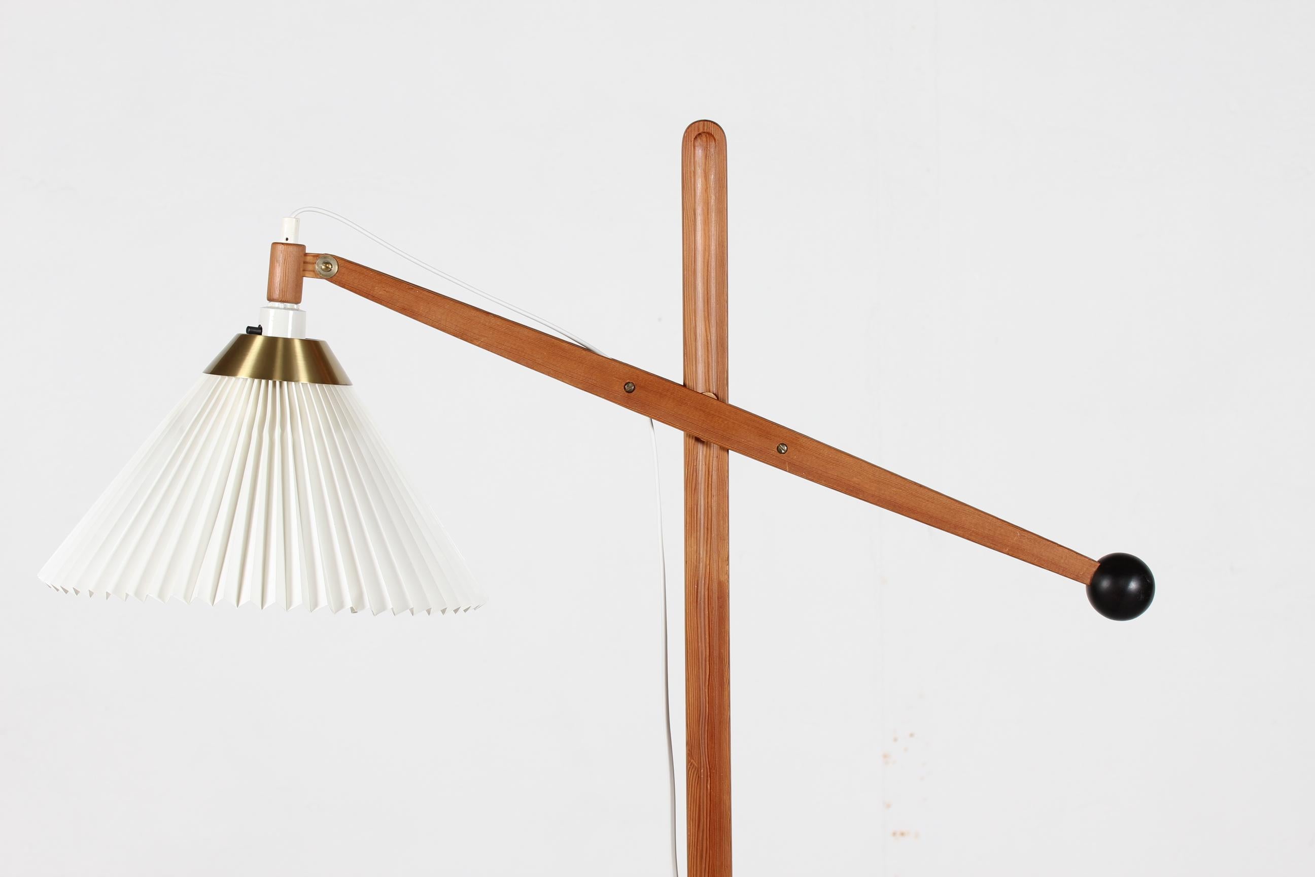 Danish Vilhelm Wohlert Origon Pine Adjustable Floor Lamp 325 Original Shade 70s 1