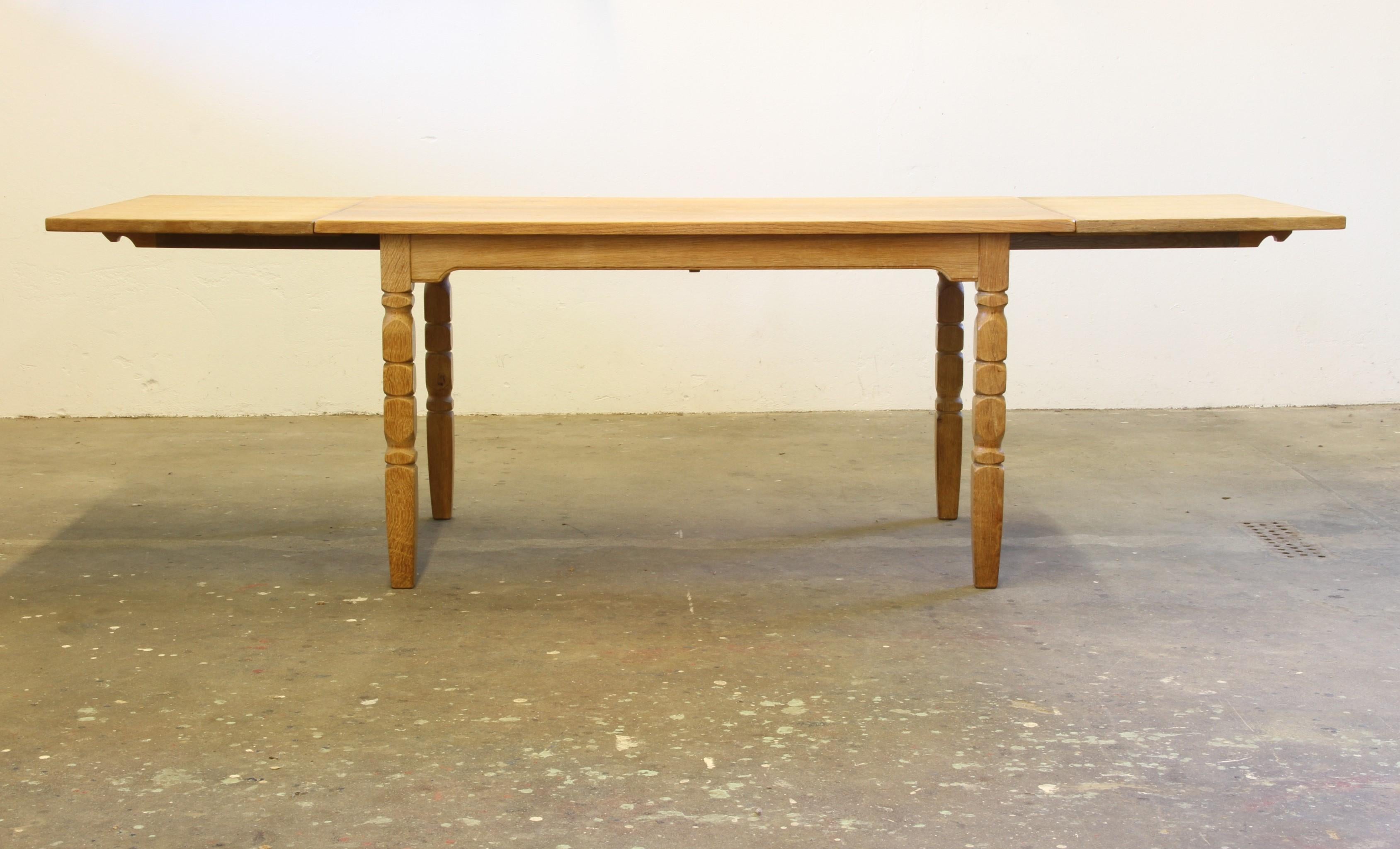 Danish Vintage 1960s Extending Dining Table in Light Solid Oak Style of Kjærnulf For Sale 5