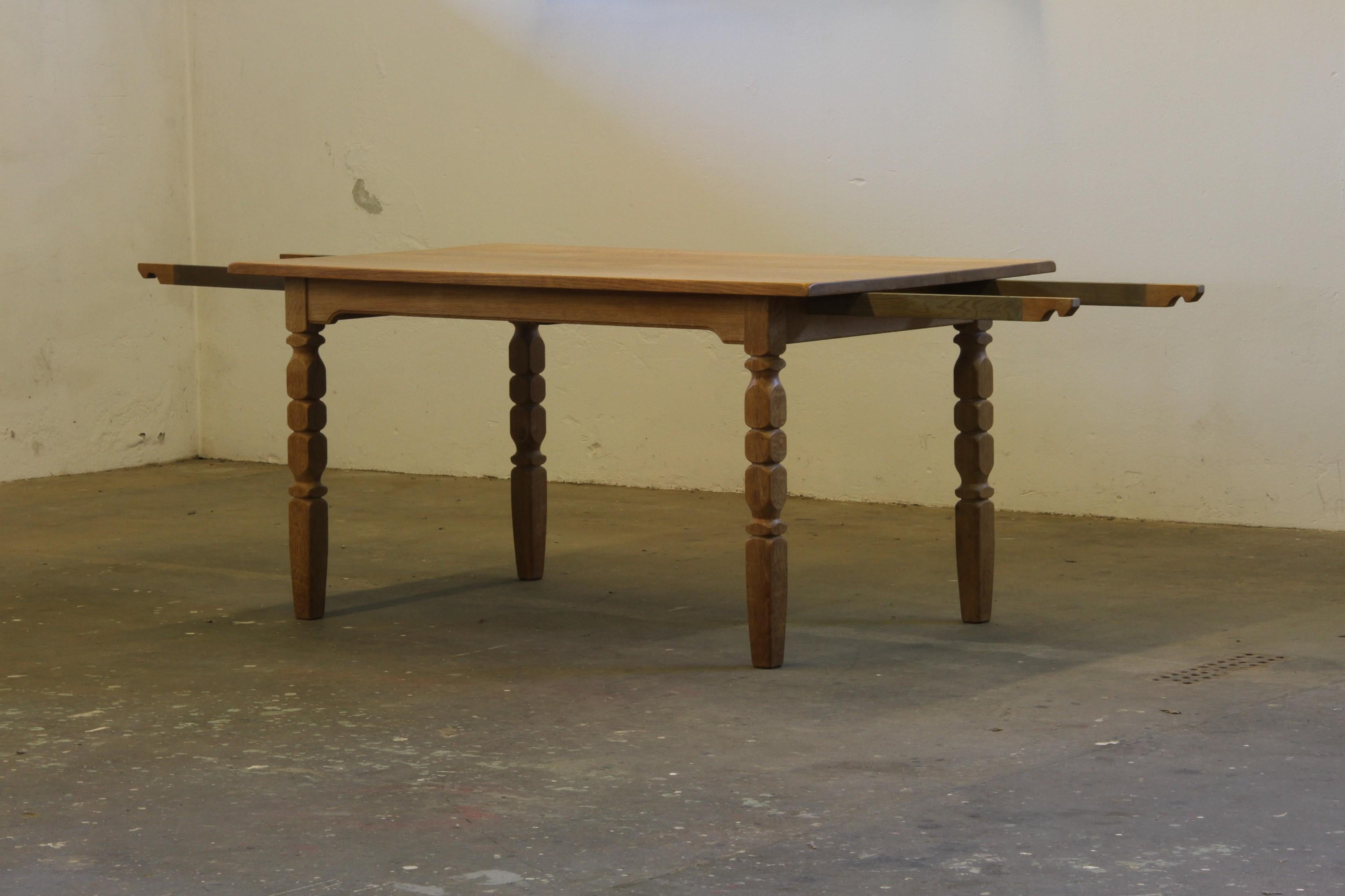 Mid-20th Century Danish Vintage 1960s Extending Dining Table in Light Solid Oak Style of Kjærnulf For Sale