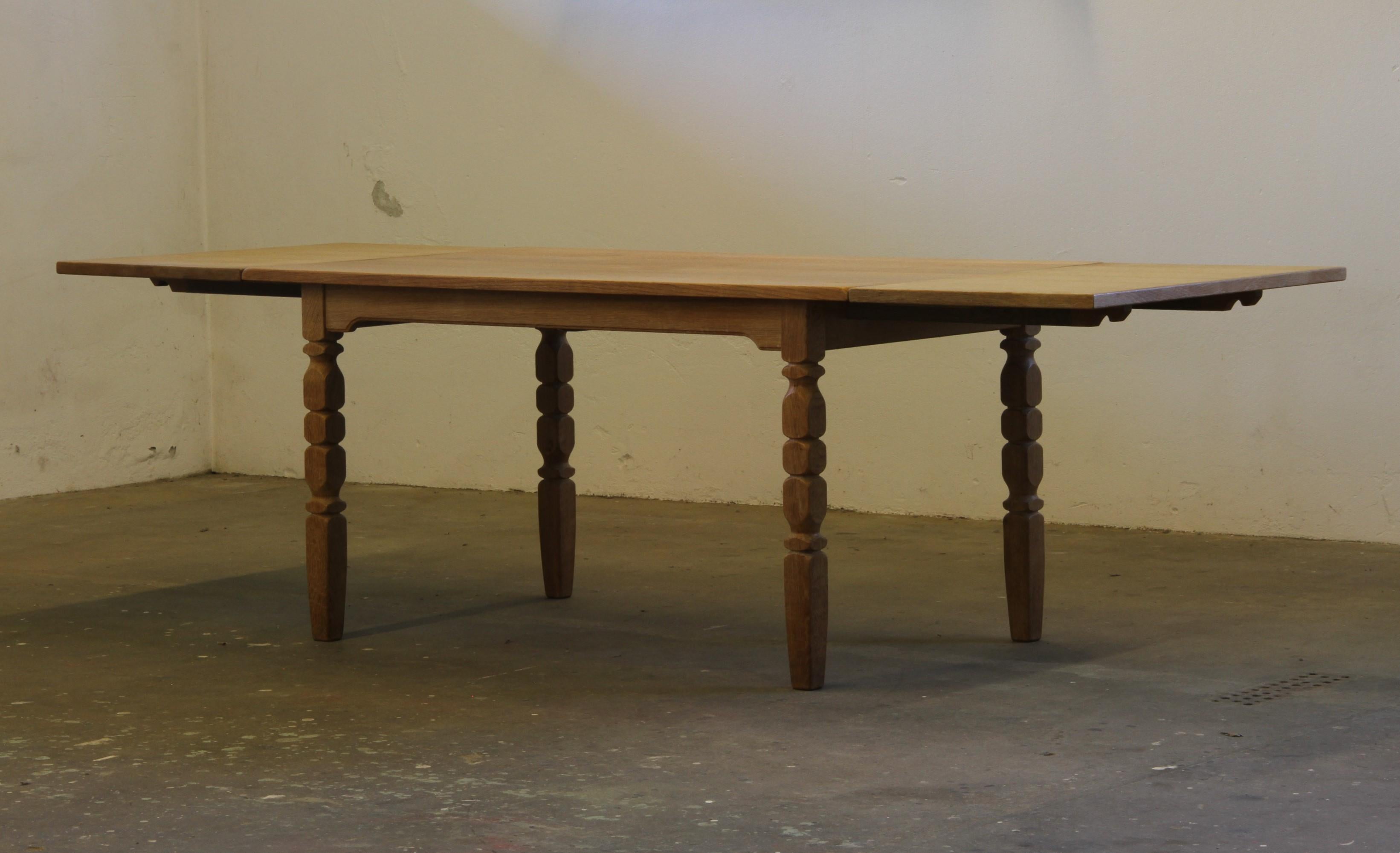 Danish Vintage 1960s Extending Dining Table in Light Solid Oak Style of Kjærnulf For Sale 4