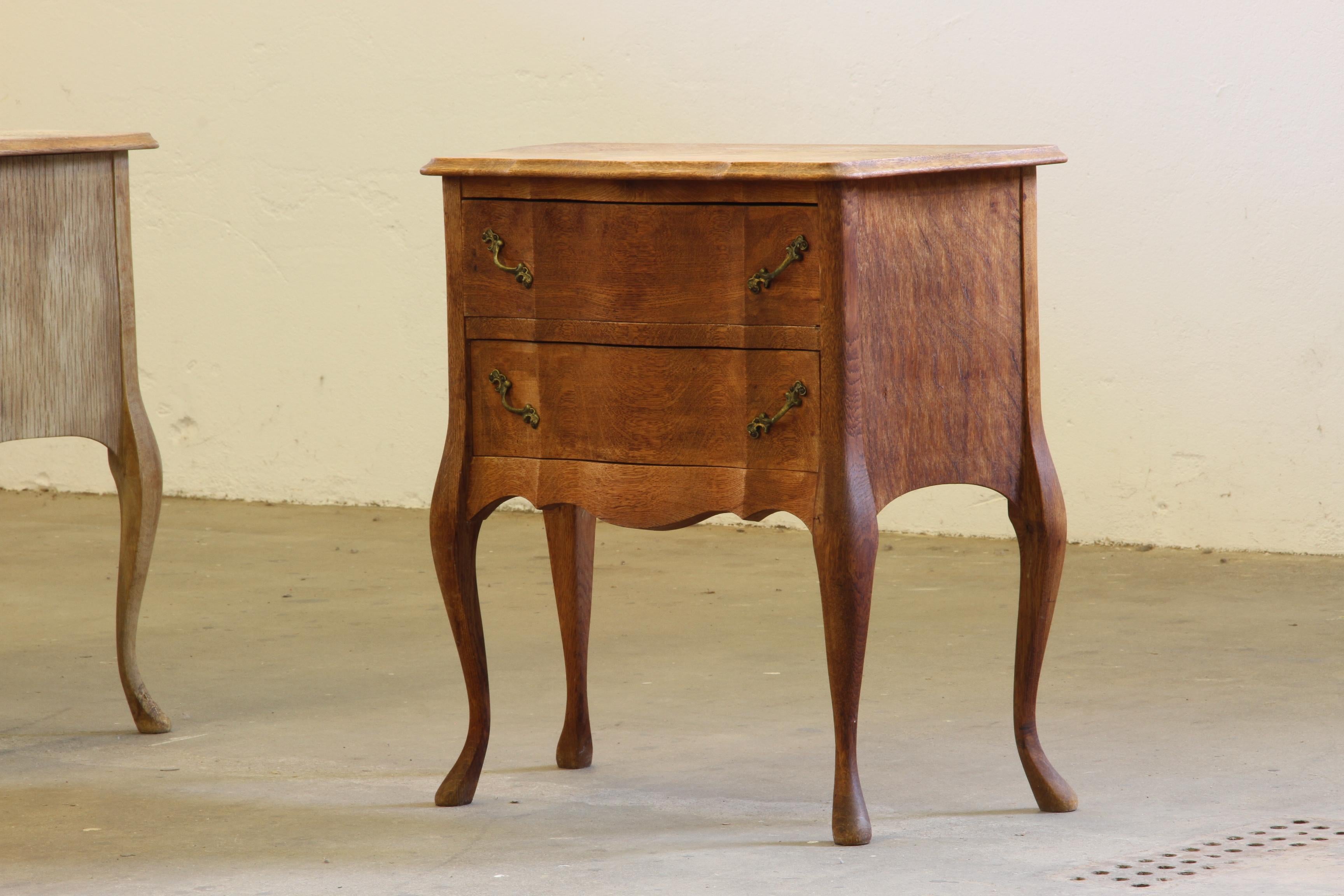 Mid-Century moderno Comodini in quercia danese vintage degli anni '60, stile Henning Kjærnulf in vendita