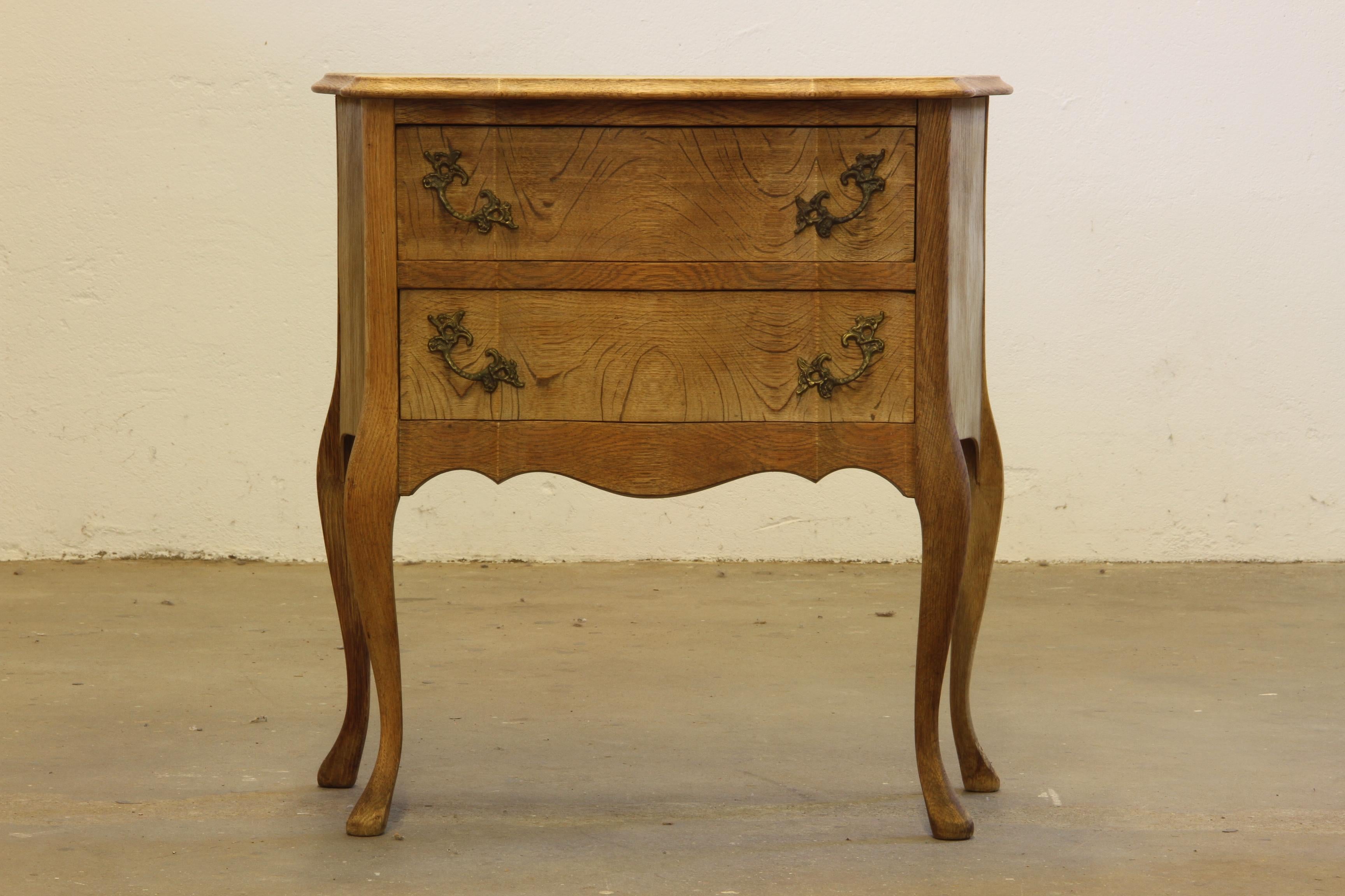 Comodini in quercia danese vintage degli anni '60, stile Henning Kjærnulf in vendita 1