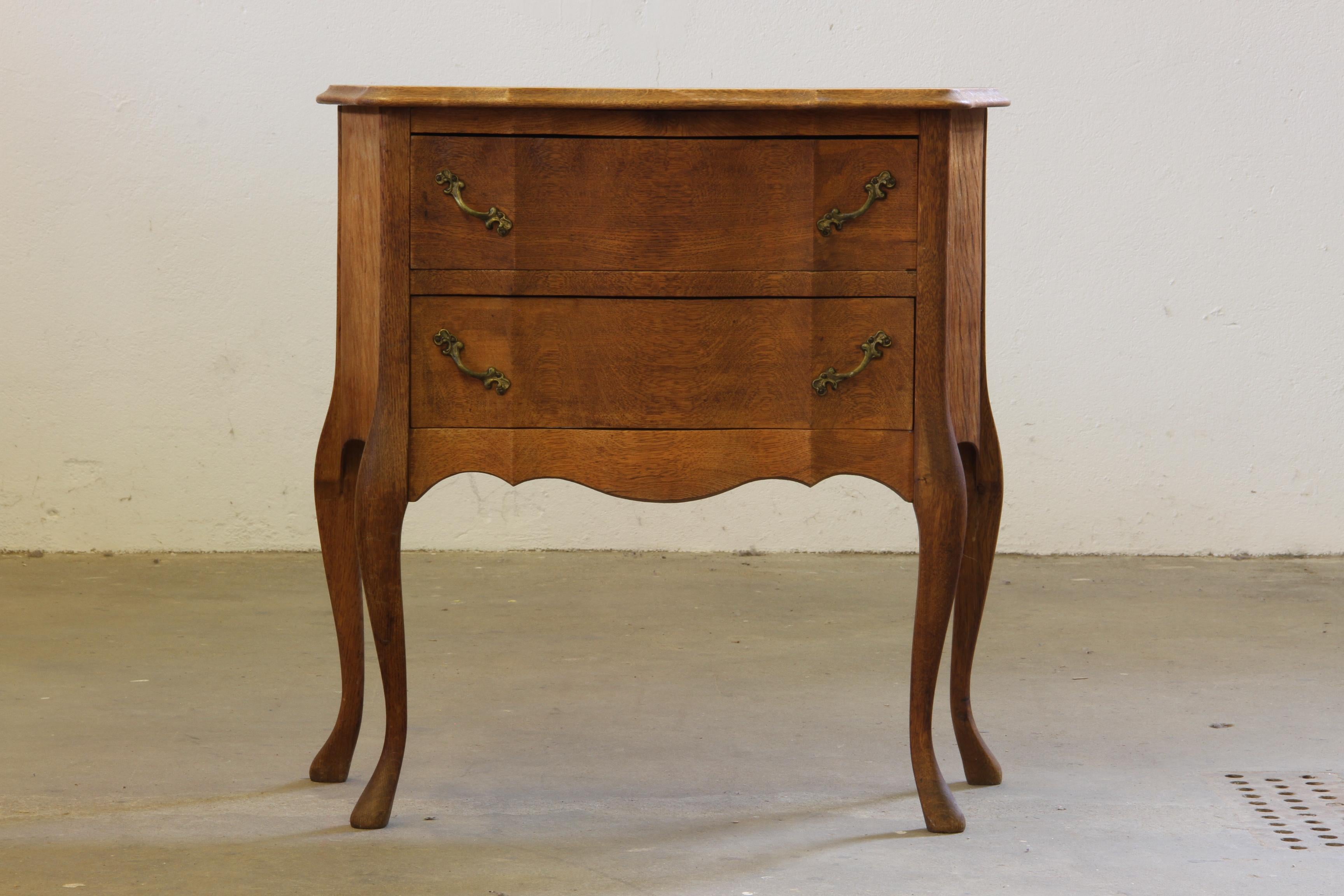 Comodini in quercia danese vintage degli anni '60, stile Henning Kjærnulf in vendita 2