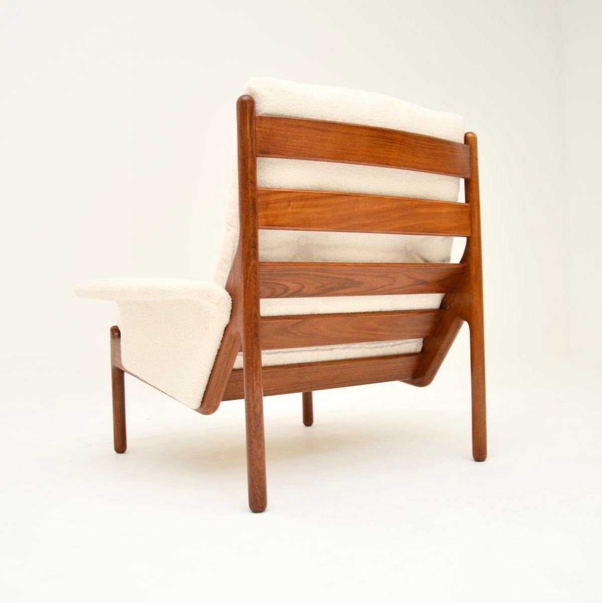 Danish Vintage Armchair by Illum Wikkelso For Sale 4
