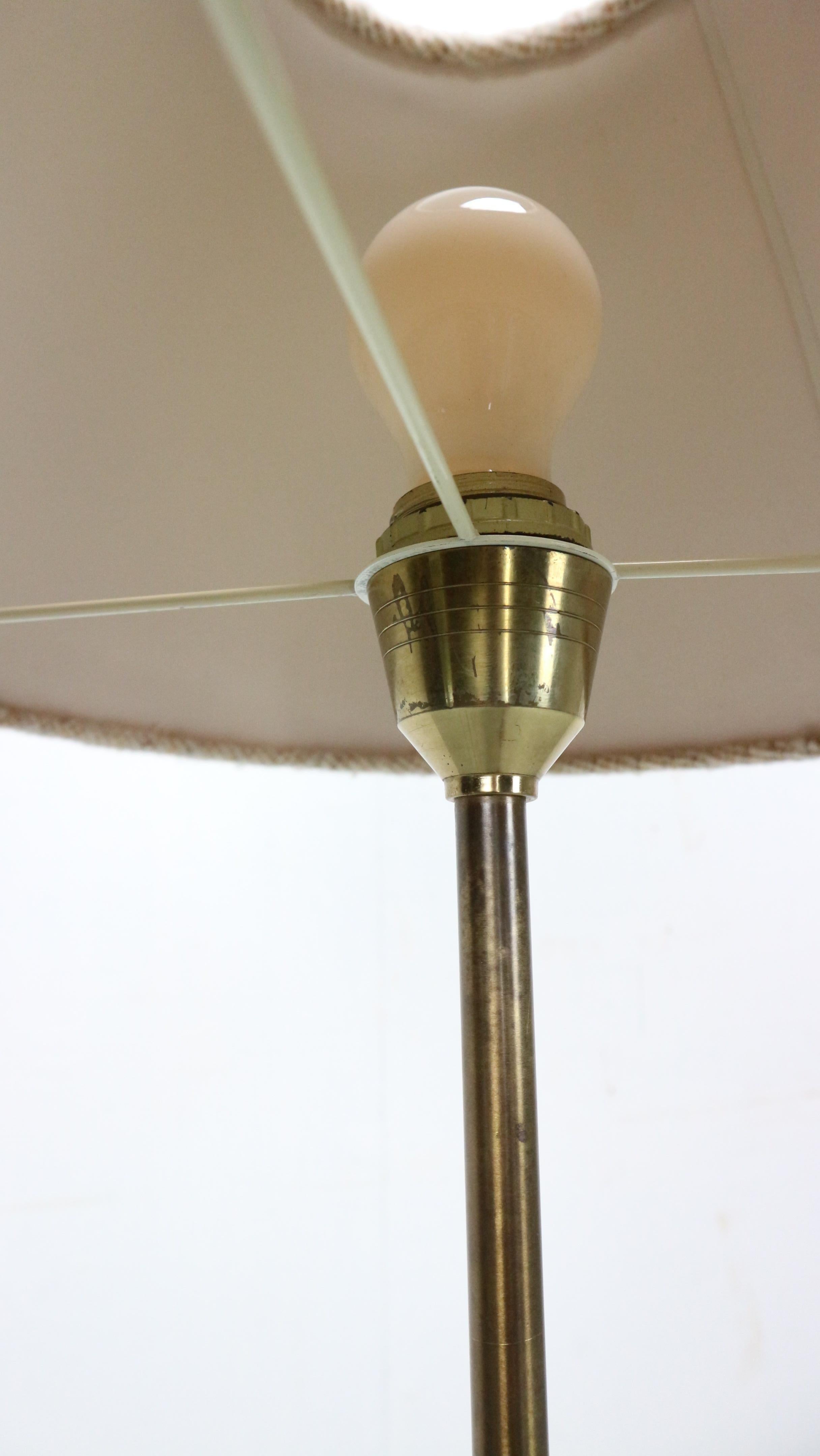 Danish vintage brass and teak floorlamp with wool shade 1960s  For Sale 8