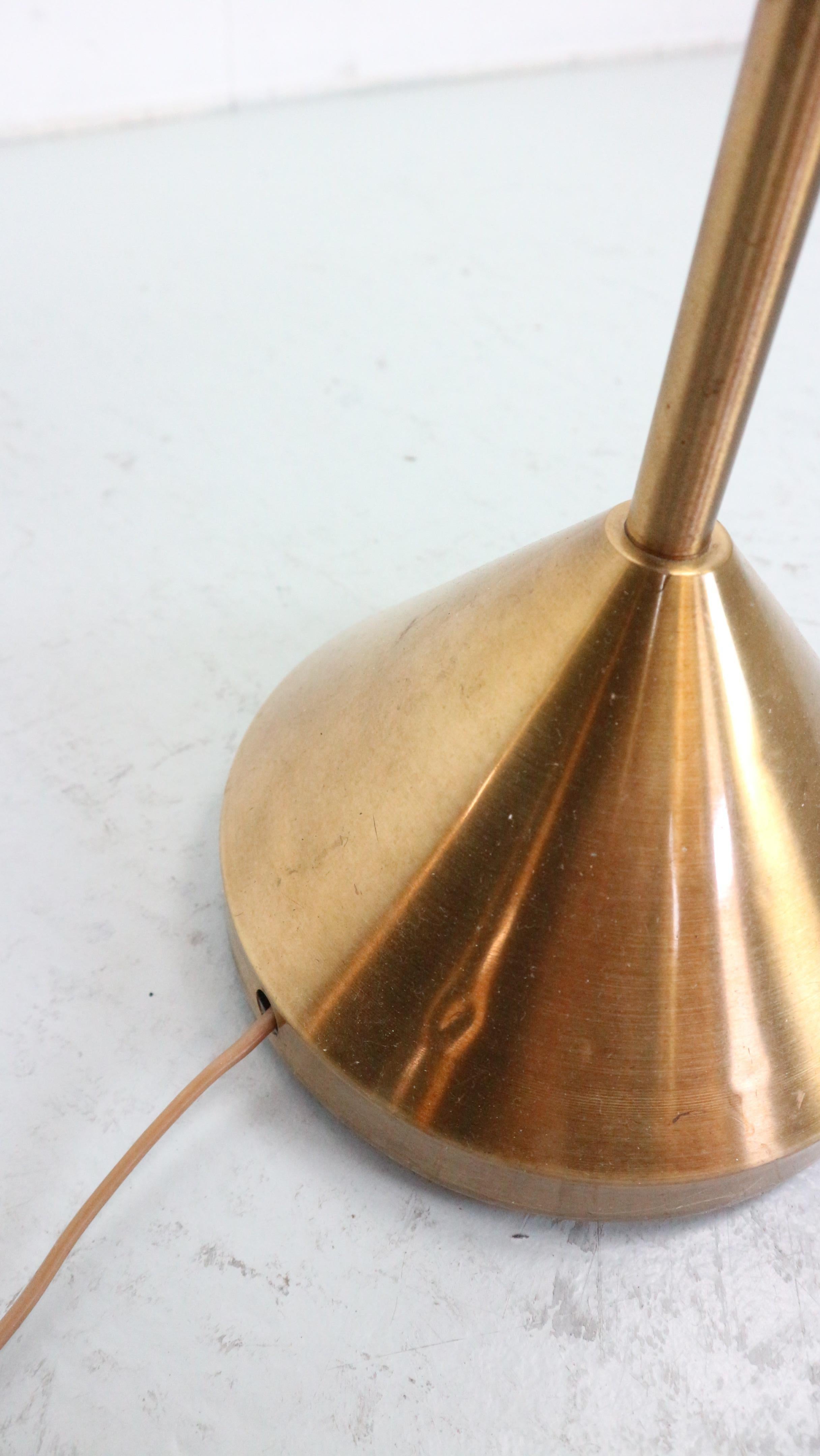 Danish vintage brass and teak floorlamp with wool shade 1960s  For Sale 10