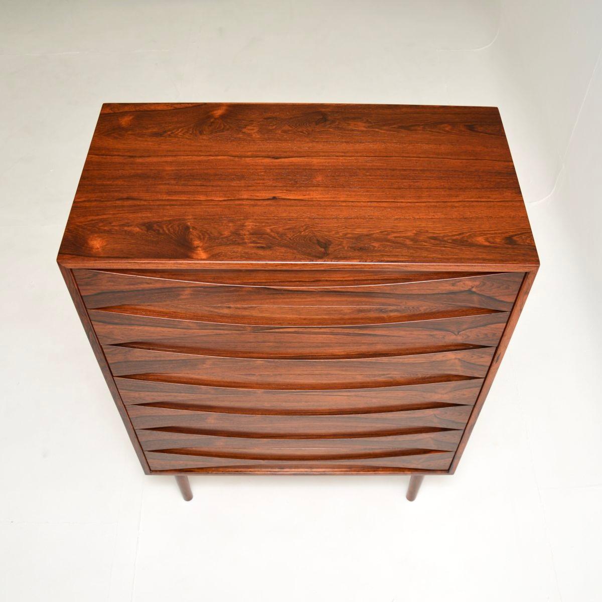 Legno Cassettiera d'epoca danese di Niels Clausen in vendita