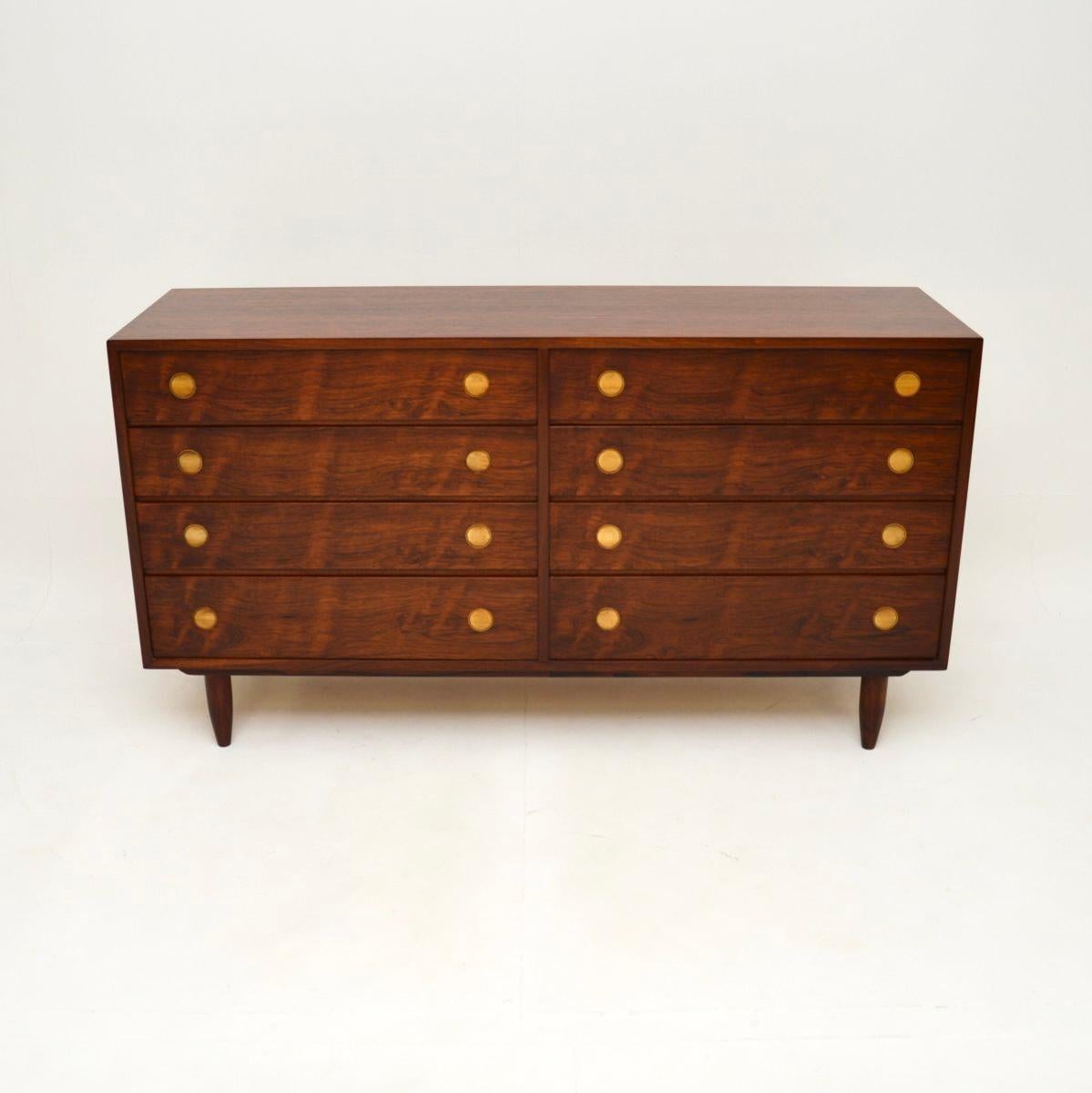 Dänische Vintage Kommode / Sideboard (Mitte des 20. Jahrhunderts) im Angebot