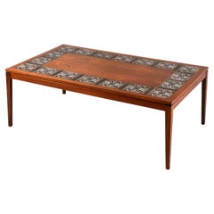 Tavolino vintage danese, legno e ceramica anni '60