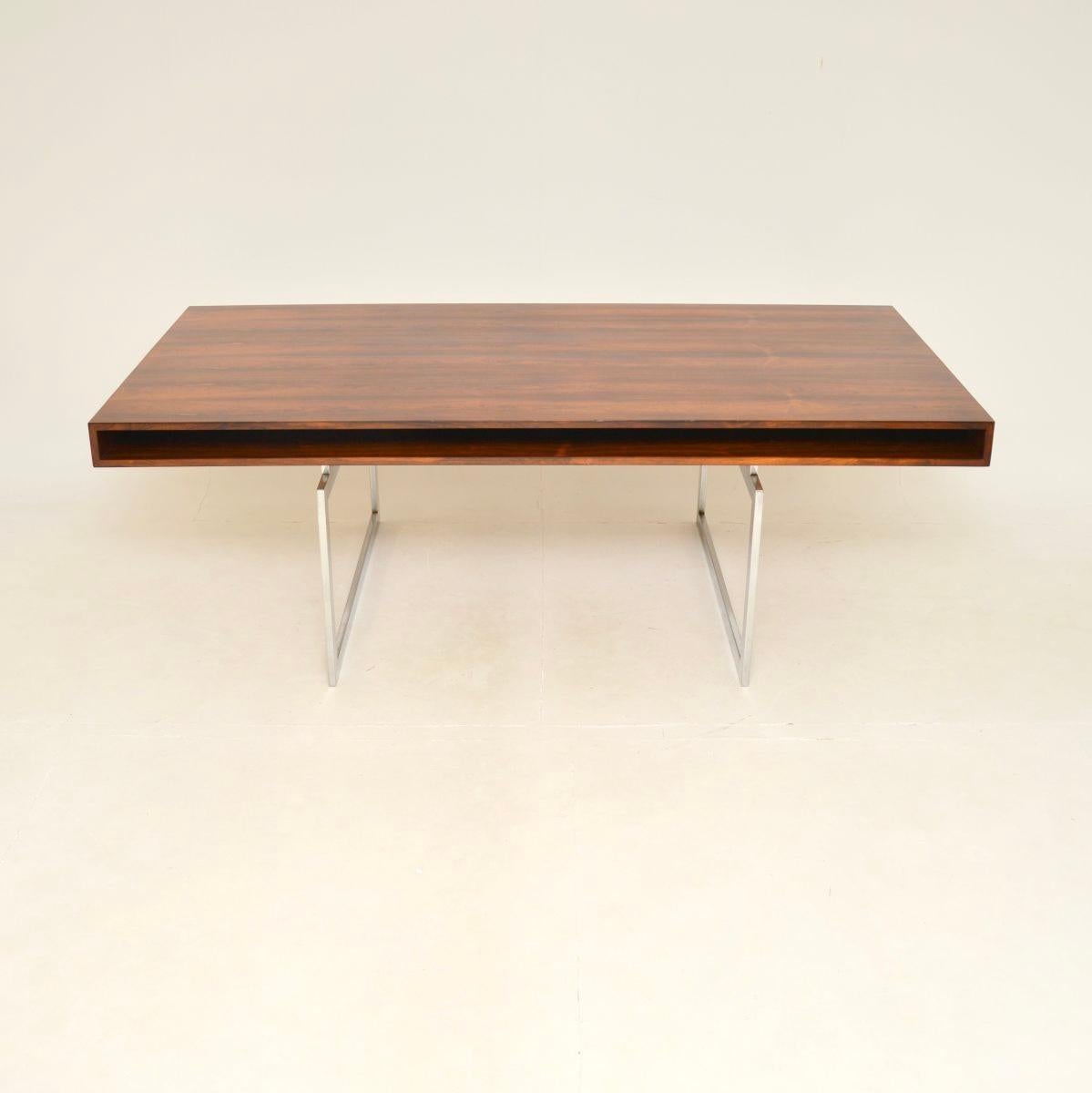 A stunning and iconic Danish vintage desk by Bodil Kjaer. This was made in Denmark by E. Pedersen & Søn, originally designed in 1959, this dates from the 1960’s.

It is an extremely rare model, larger than the normal model 901 desk but with a very