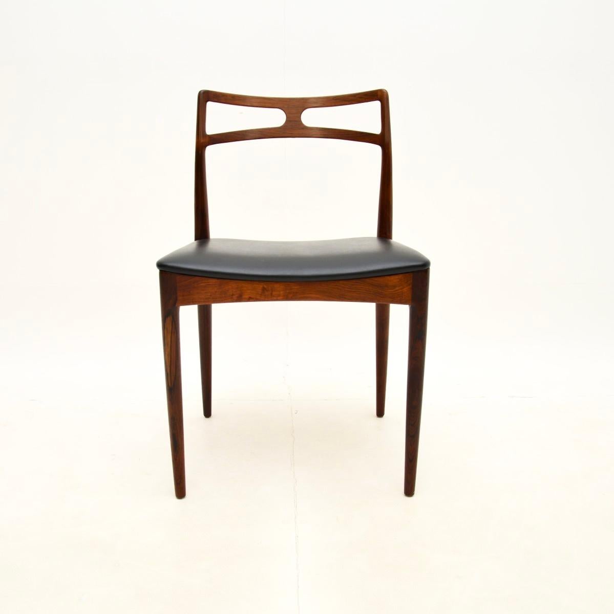 Table et chaises de salle à manger danoises vintage de Johannes Andersen en vente 6