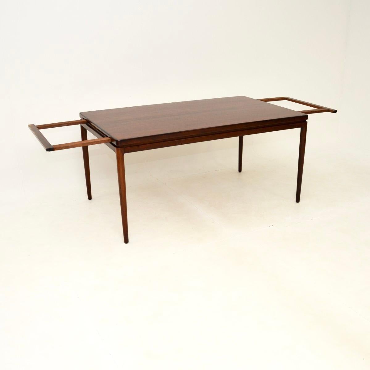 Danois Table et chaises de salle à manger danoises vintage de Johannes Andersen en vente