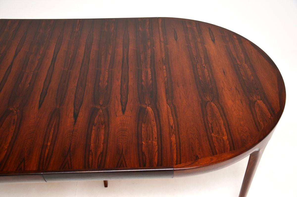 Table de salle à manger danoise Vintage par Ib Kofod-Larsen en vente 3