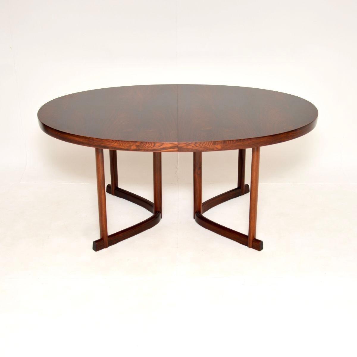 Danish Vintage Dining Table by Johannes Andersen Bon état - En vente à London, GB