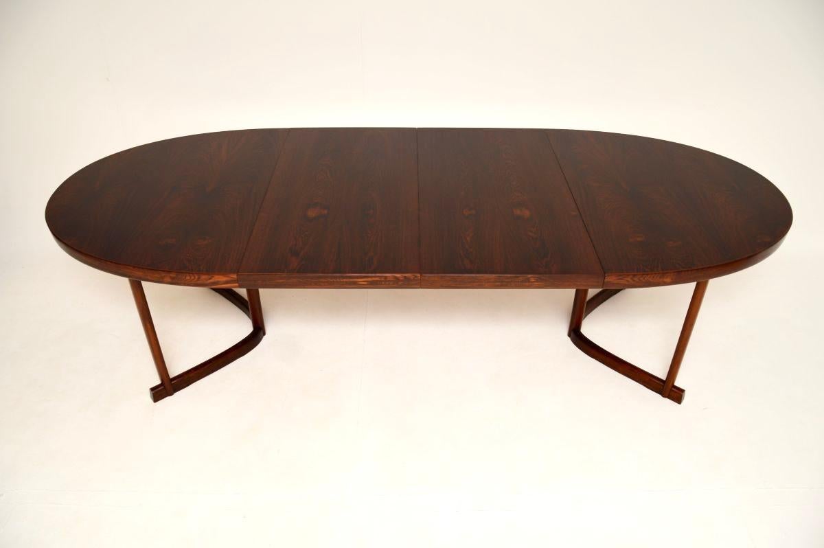 Milieu du XXe siècle Danish Vintage Dining Table by Johannes Andersen en vente